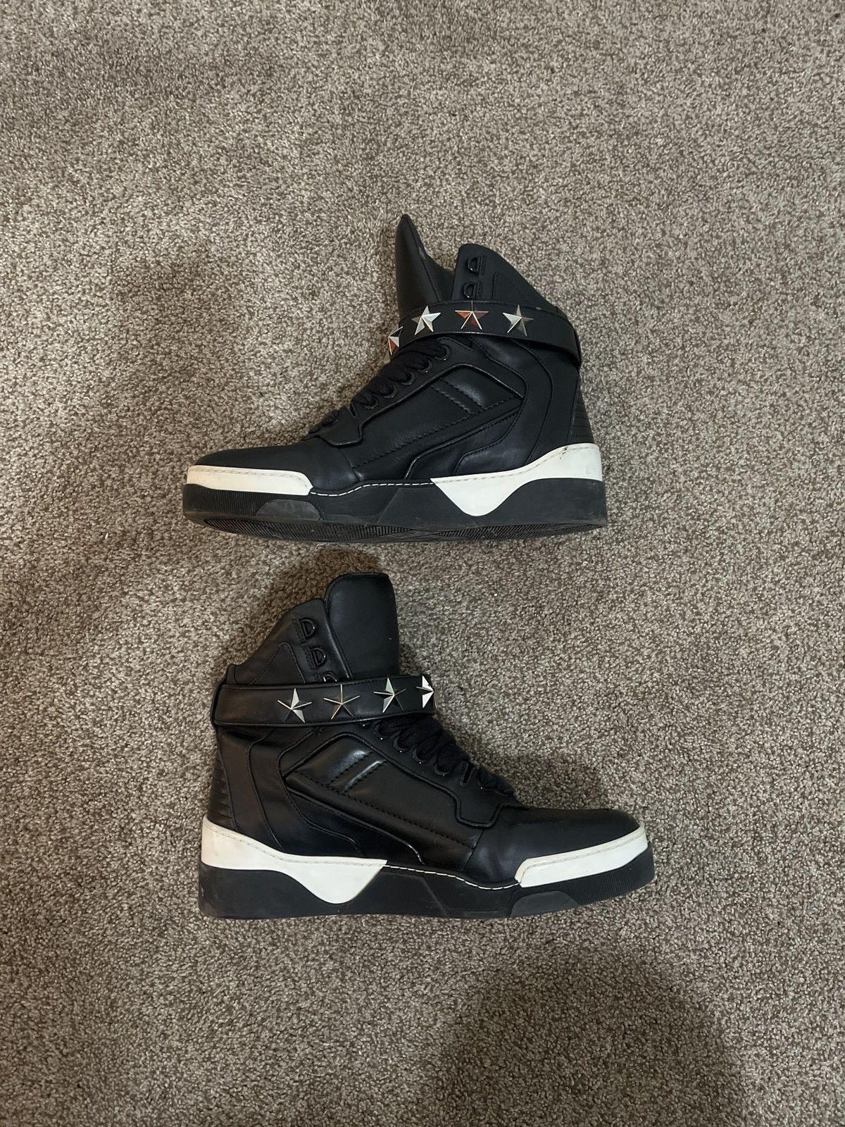 Givenchy Givenchy Star Tyson Hi Top Sneaker Size US 9 / EU 42 - 2 Thumbnail