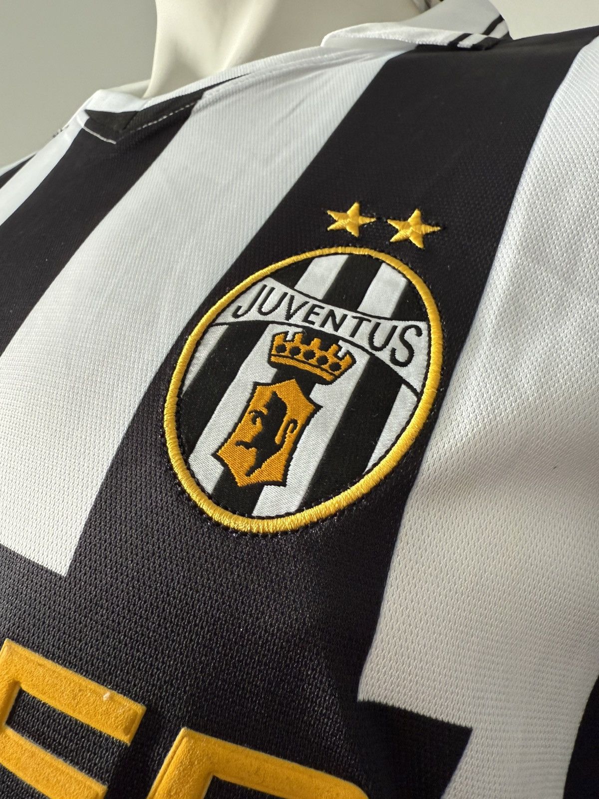 Lotto Sport Alessandro Del Piero Juventus New Men’s Soccer Retro Jersey Size US S / EU 44-46 / 1 - 6 Thumbnail