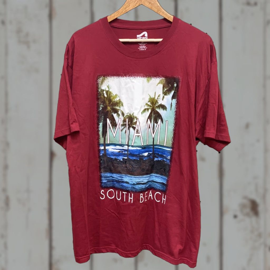 Vintage Surf Style South Beach MIAMI Palm Tree Beach Graphic T Shirt Mens XL Red Size US XL / EU 56 / 4 - 1 Thumbnail