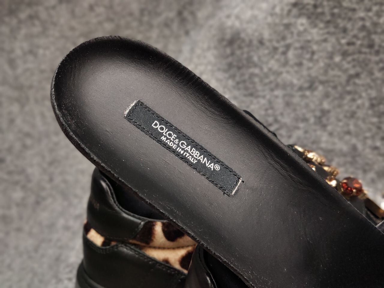 Dolce & Gabbana Dolce & Gabbana Leopard pattern stones velutto Sneakers Size US 9.5 / IT 39.5 - 24 Thumbnail