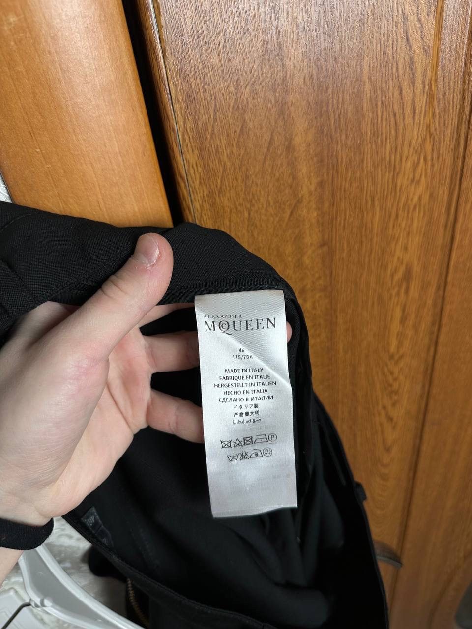 Alexander McQueen Alexander McQueen Skirt with Front Zip and Pocket Details Size 32" / US 10 / IT 46 - 15 Thumbnail