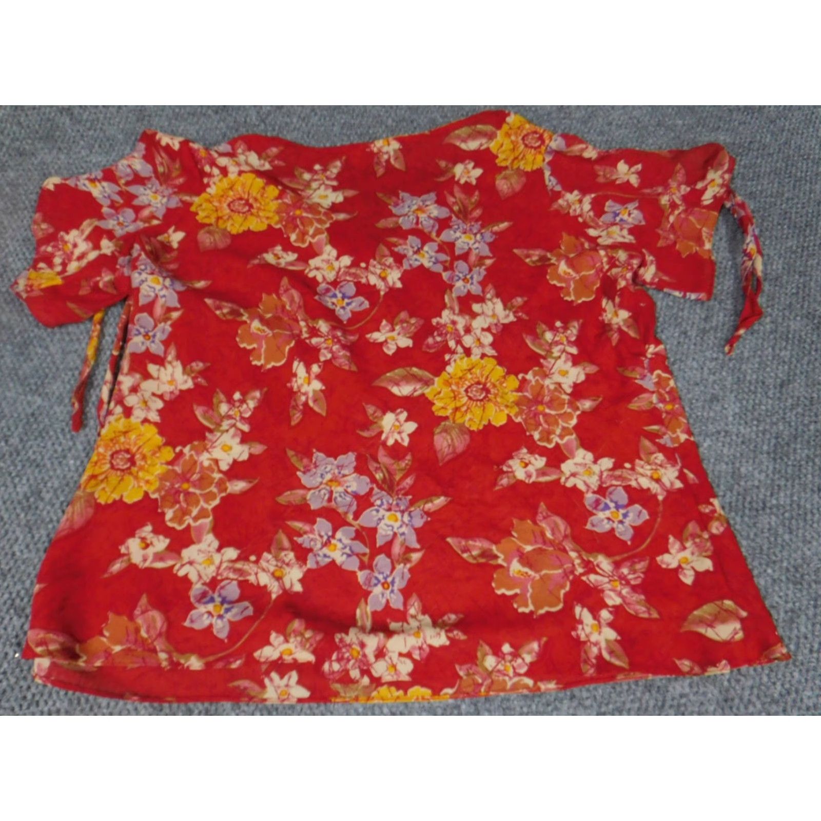 Vintage Ashley Stewart Blouse Womens 18W Plus Red Floral Cap Sleeve Crew Neck Pullover Button Short Sleeve Casual Polyester Rayon Stretch Vintage No Size XXL / US 16-18 / IT 52-54 - 7 Thumbnail