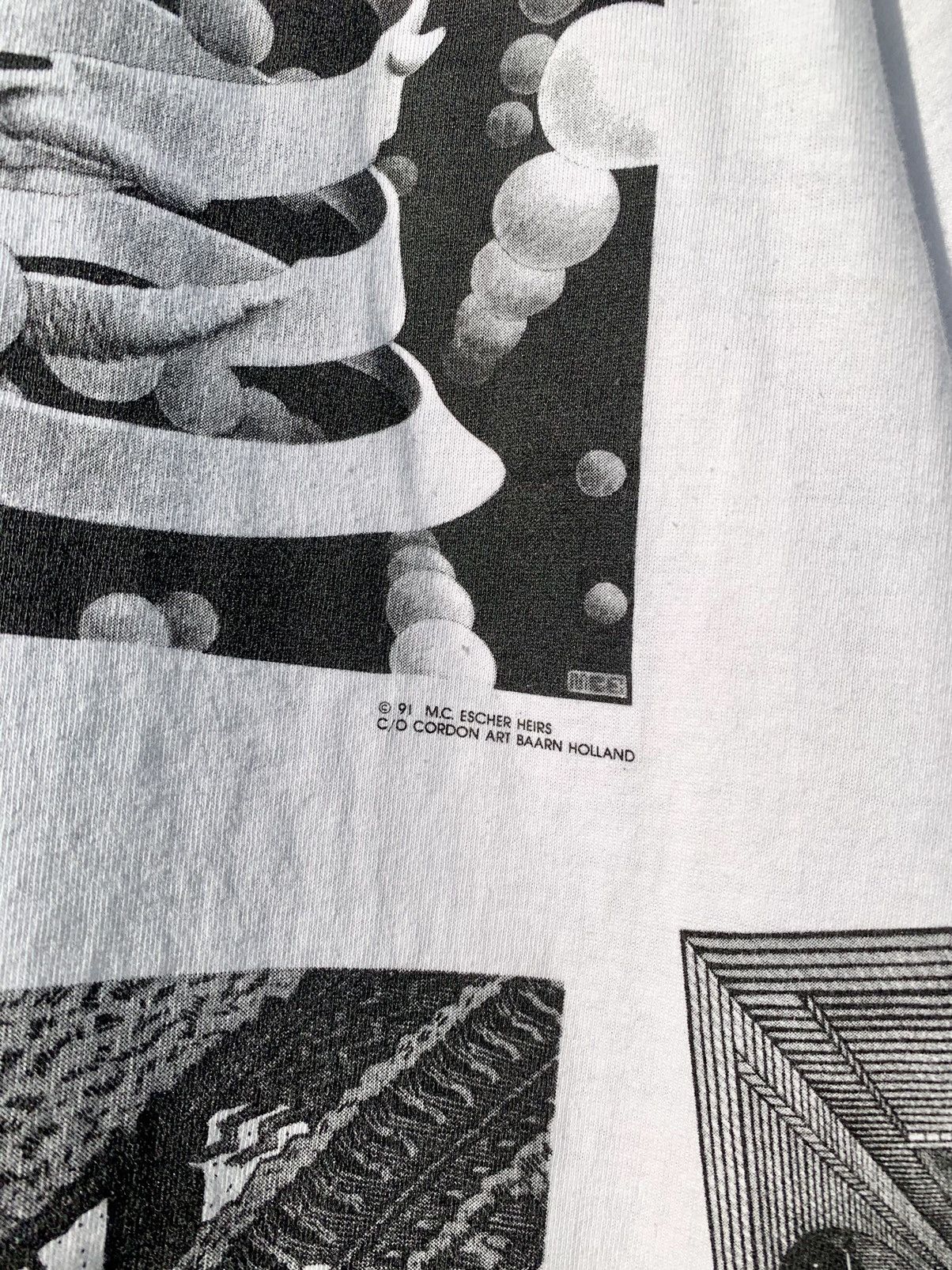 Vintage 1991 Vintage MC Escher All Over Print Tee 90s Size US L / EU 52-54 / 3 - 8 Thumbnail