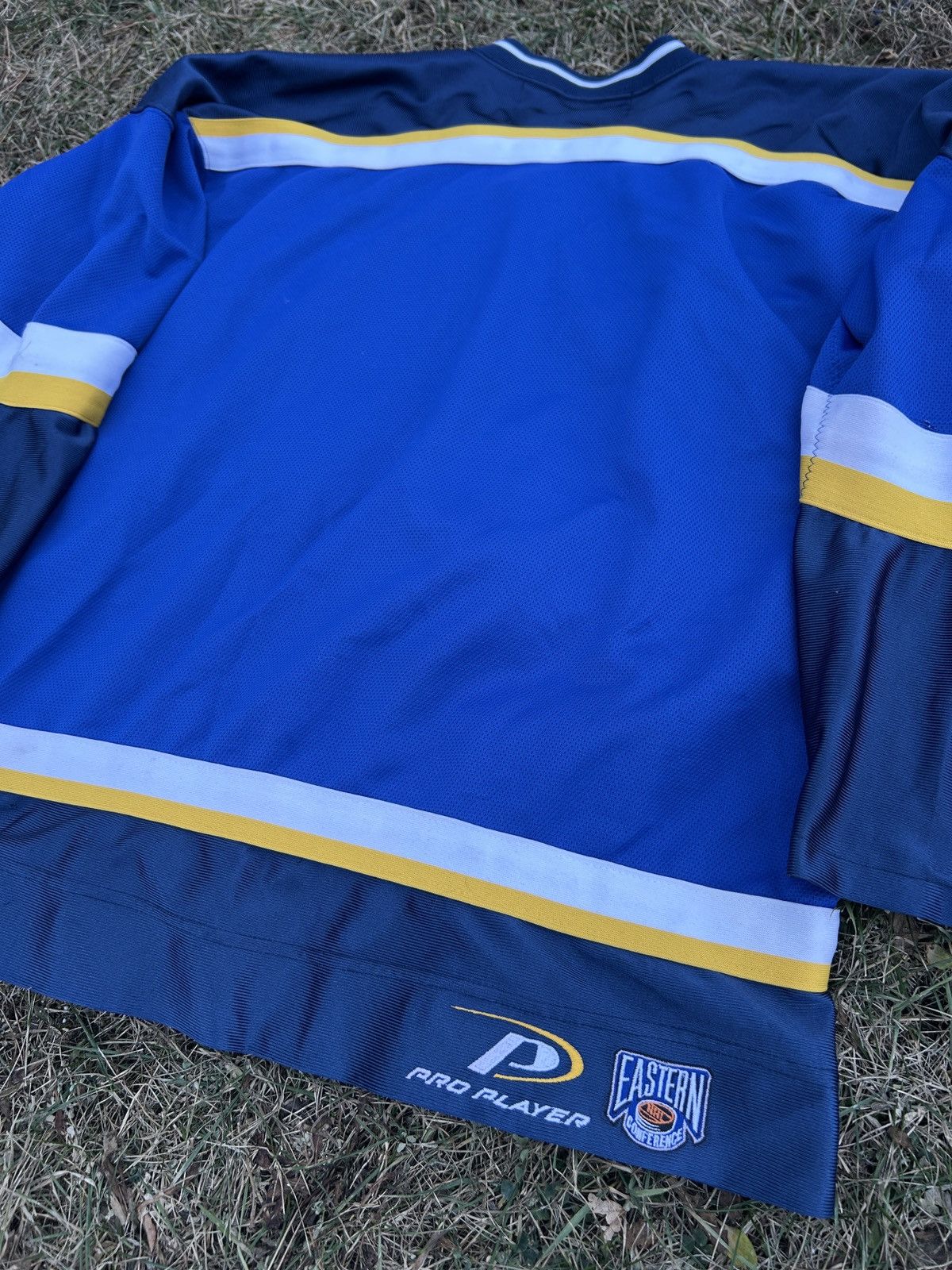 NHL Pro Player St Louis Blues NHL Jersey Size US M / EU 48-50 / 2 - 5 Thumbnail