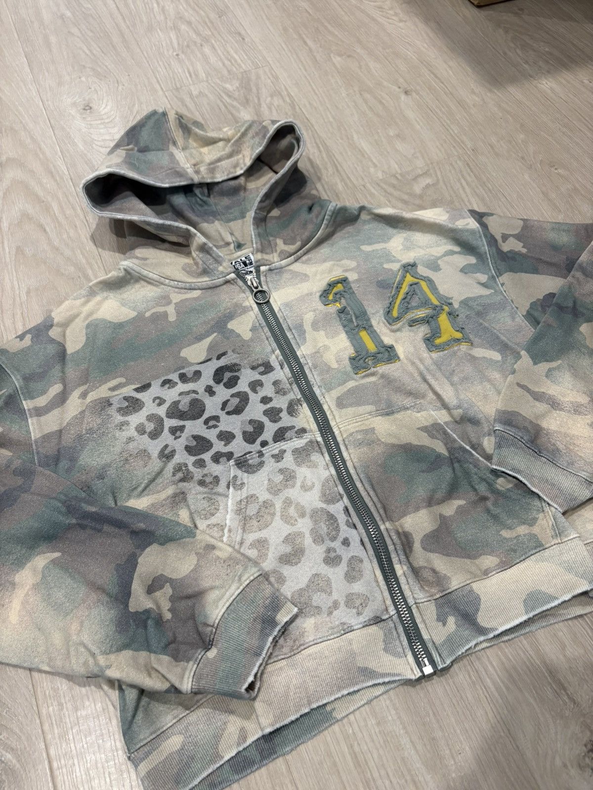 Vale Vale “Cheetah Camo” Zip Up Size XL🐆🪖 Size US XL / EU 56 / 4 - 2 Thumbnail