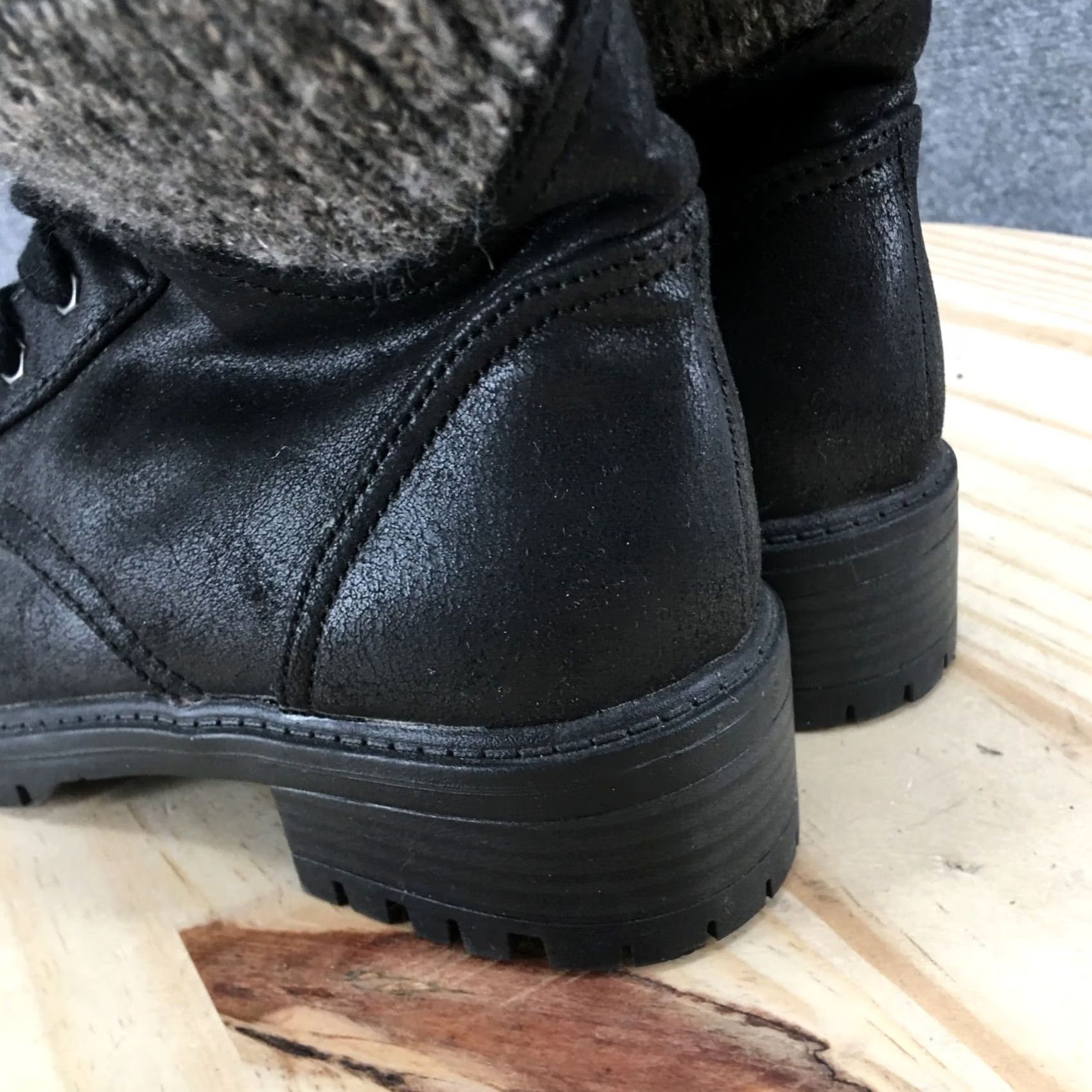 Vintage Universal Thread Boots Womens 6 Cap Toe Winter Ankle Bootie Black Faux Leather Size ONE SIZE - 4 Thumbnail