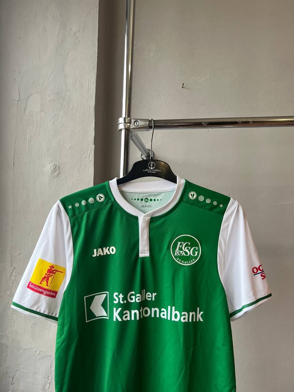 Sports Specialties 2017/18 ST GALLEN SIGNED HOME SOCCER JERSEY FOOTBALL SHIRT L Size US L / EU 52-54 / 3 - 3 Thumbnail