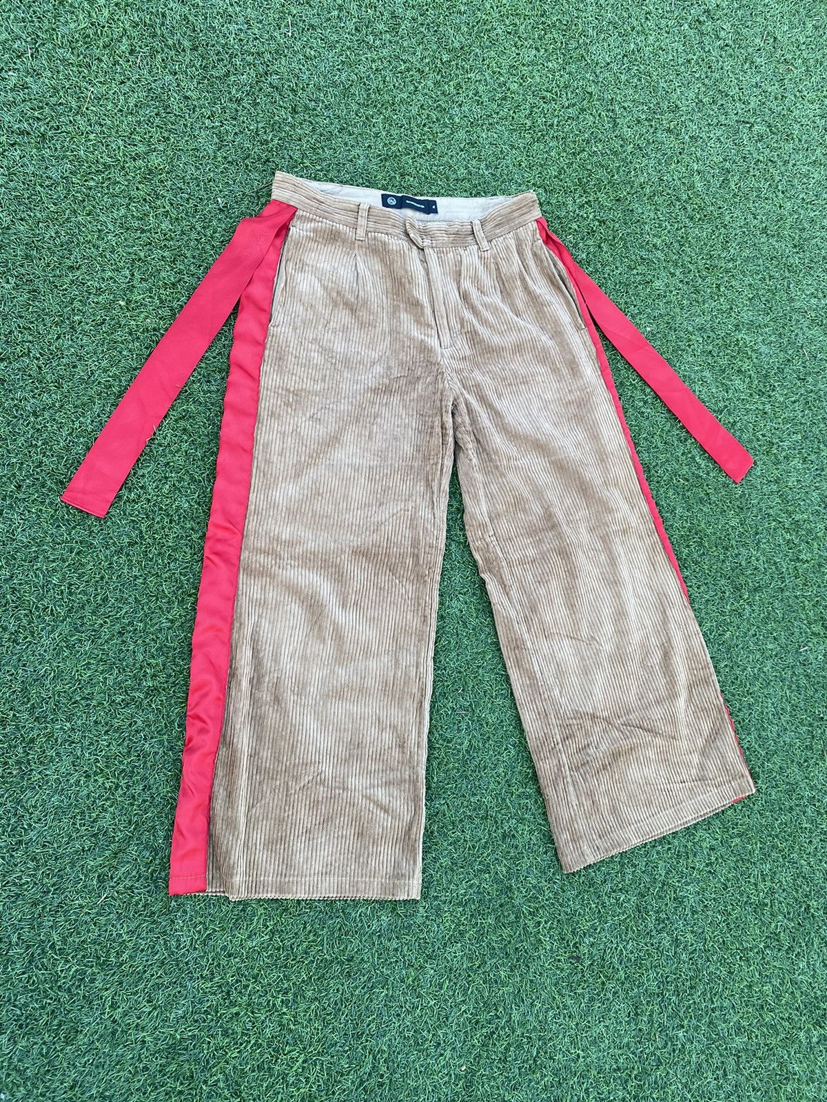 GU × Undercover GU X UNDERCOVER FW21 BAGGY PANTS CORDUROY Size US 31 - 2 Thumbnail