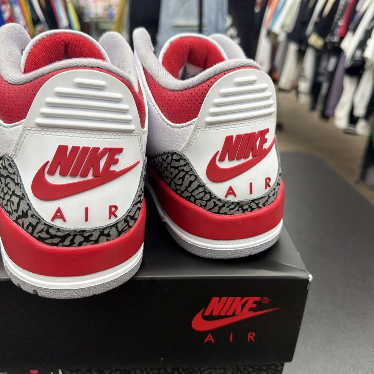 Jordan Brand Jordan Air Jordan 3 Retro White Fire Red-Black Men's Size 13 Size US 13 / EU 46 - 9 Thumbnail