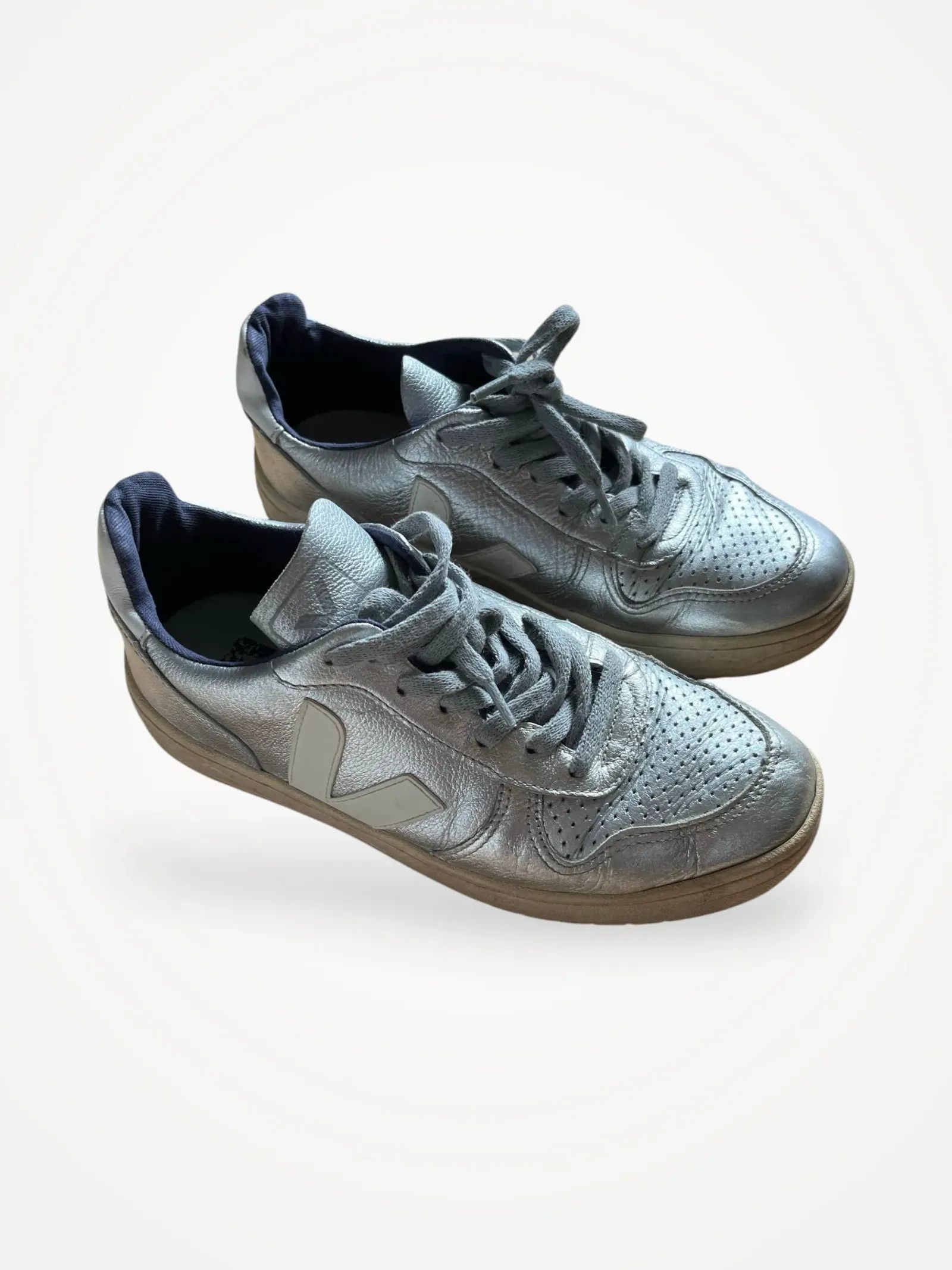 Veja Veja Sneakers Size US 9 / IT 39 - 1 Thumbnail