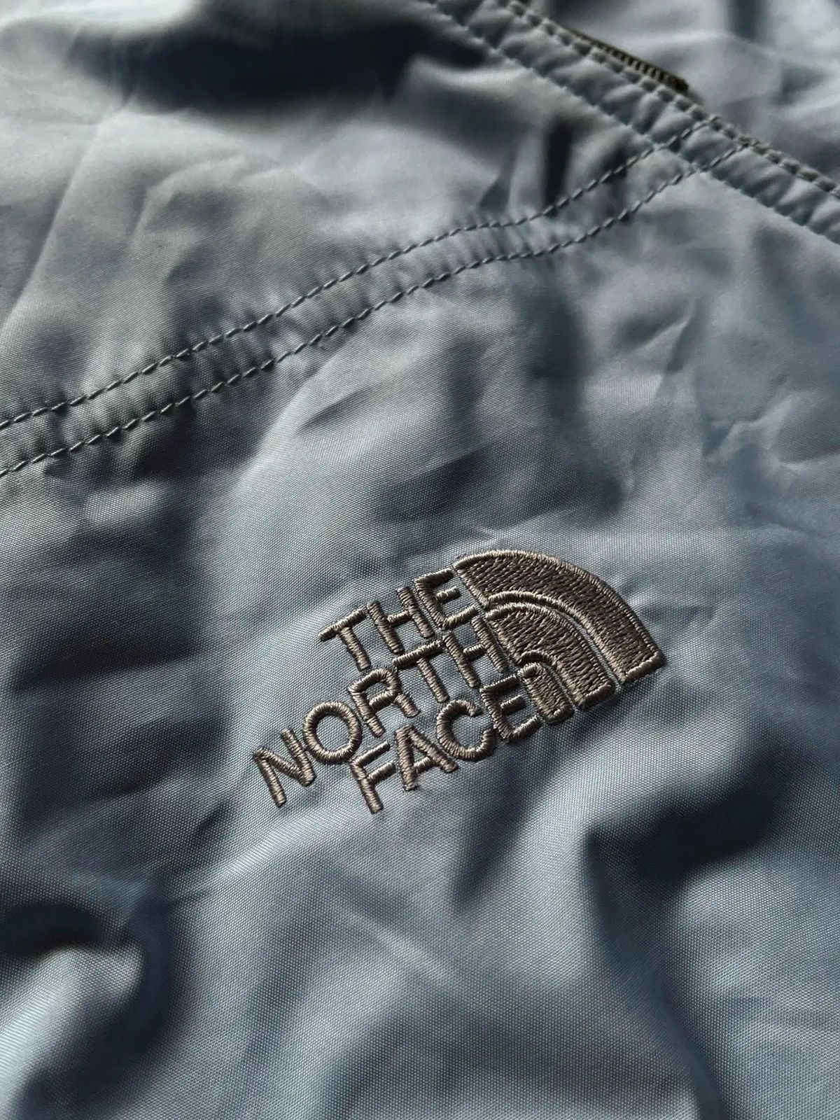 The North Face The North Face 2002 Y2K Windbreaker Jacket Women's Sz S Size S / US 4 / IT 40 - 3 Thumbnail