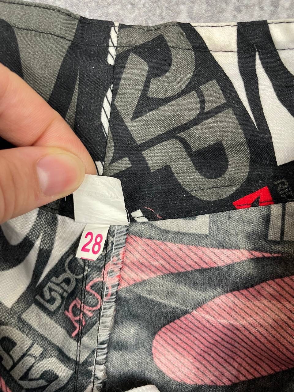 Ripcurl Rip Curl Men Swim Shorts Black Red Print Size W30 Large Size US 30 / EU 46 - 5 Thumbnail