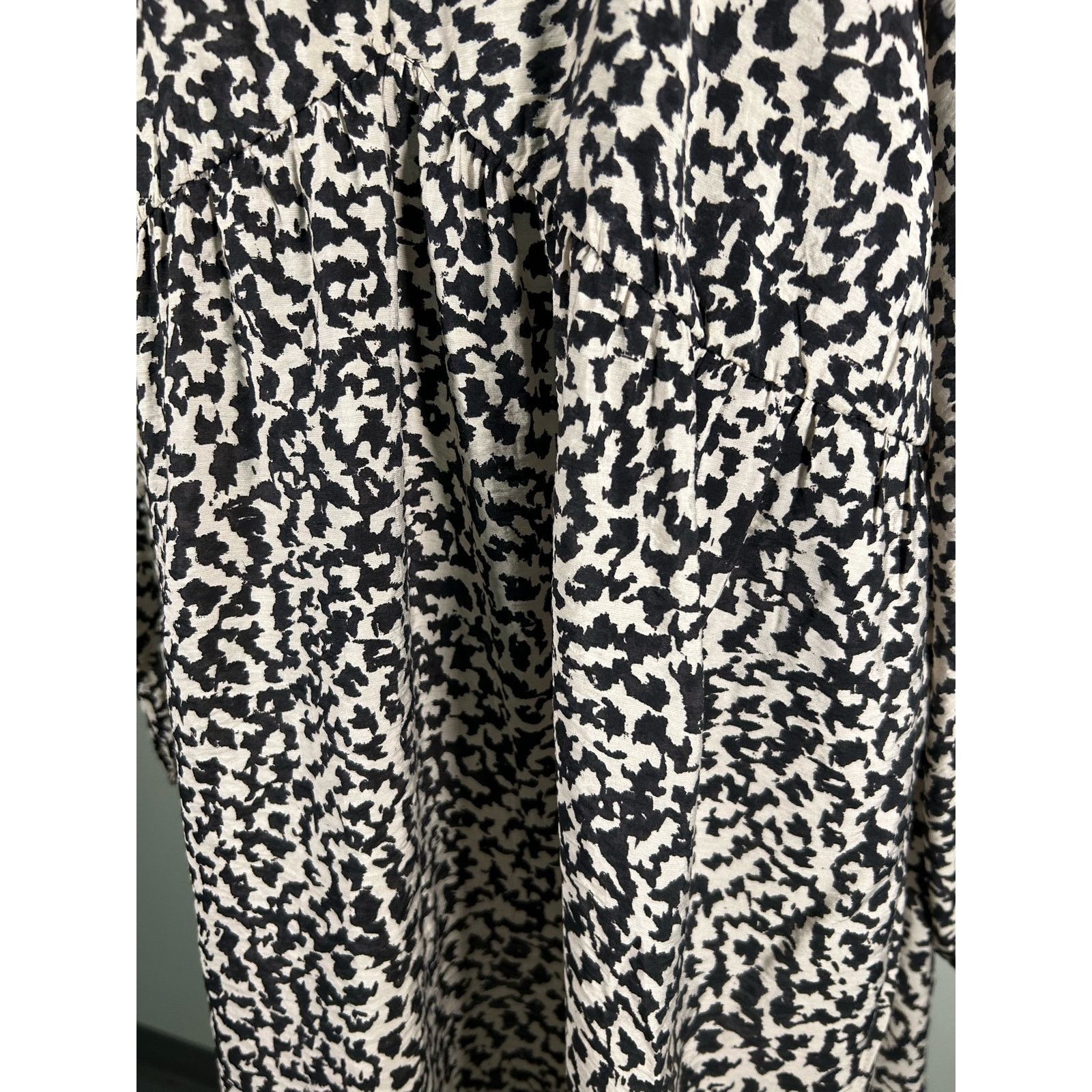 H&M H&M mini dress XXL leopard v-neck puff sleeve lightweight Size XXL / US 16-18 / IT 52-54 - 3 Thumbnail