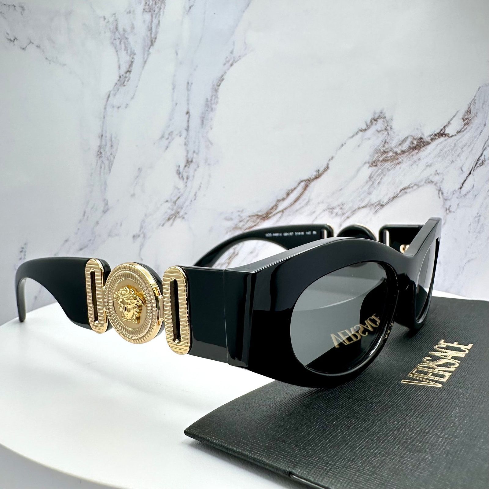 Versace New Versace Sunglasses Black Gold Seen On Sabrina Carpenter Size ONE SIZE - 12 Thumbnail