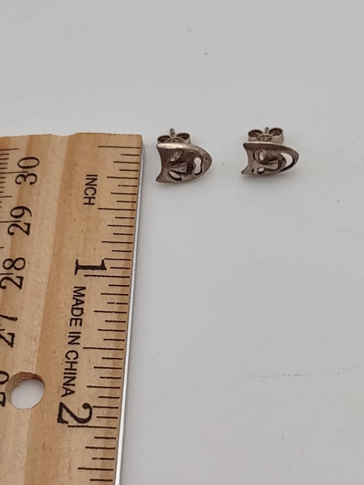 The Unbranded Brand Sterling Silver Theater Mask Stud Earrings Comedy Drama Size ONE SIZE - 3 Thumbnail