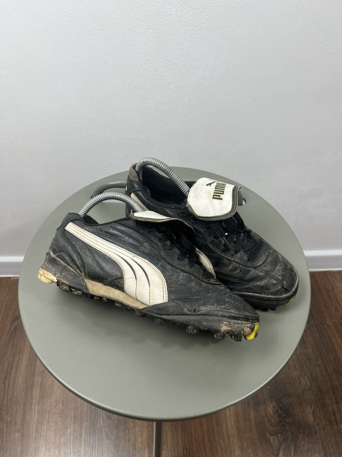 Puma Puma King Classic Vintage Black White Soccer Cleats Size 40 Size US 7.5 / EU 40-41 - 1 Thumbnail