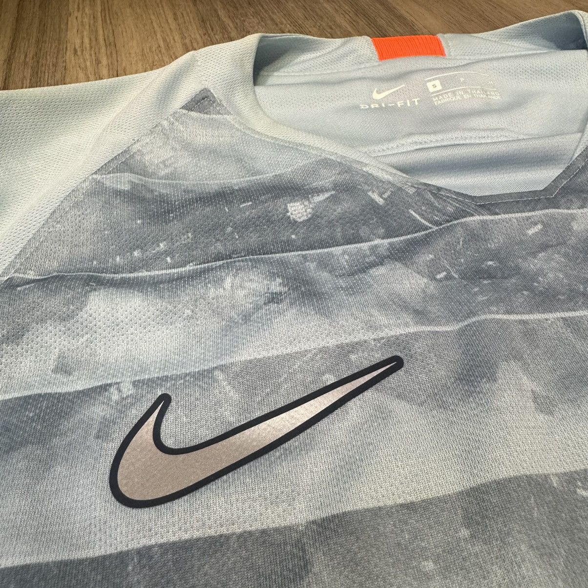 Nike Chelsea 18/19 third away #18 Giroud Size US S / EU 44-46 / 1 - 5 Thumbnail