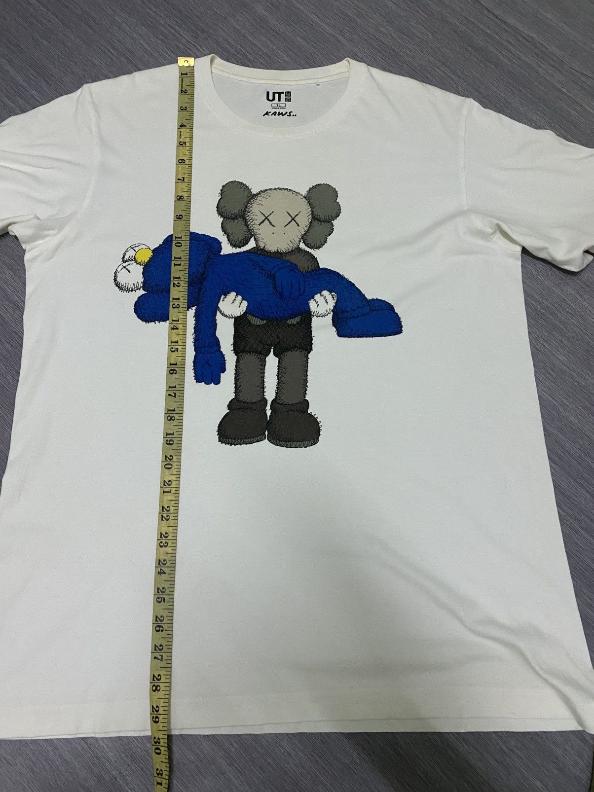 Kaws × Uniqlo Uniqlo X Kaws Size US XL / EU 56 / 4 - 9 Thumbnail