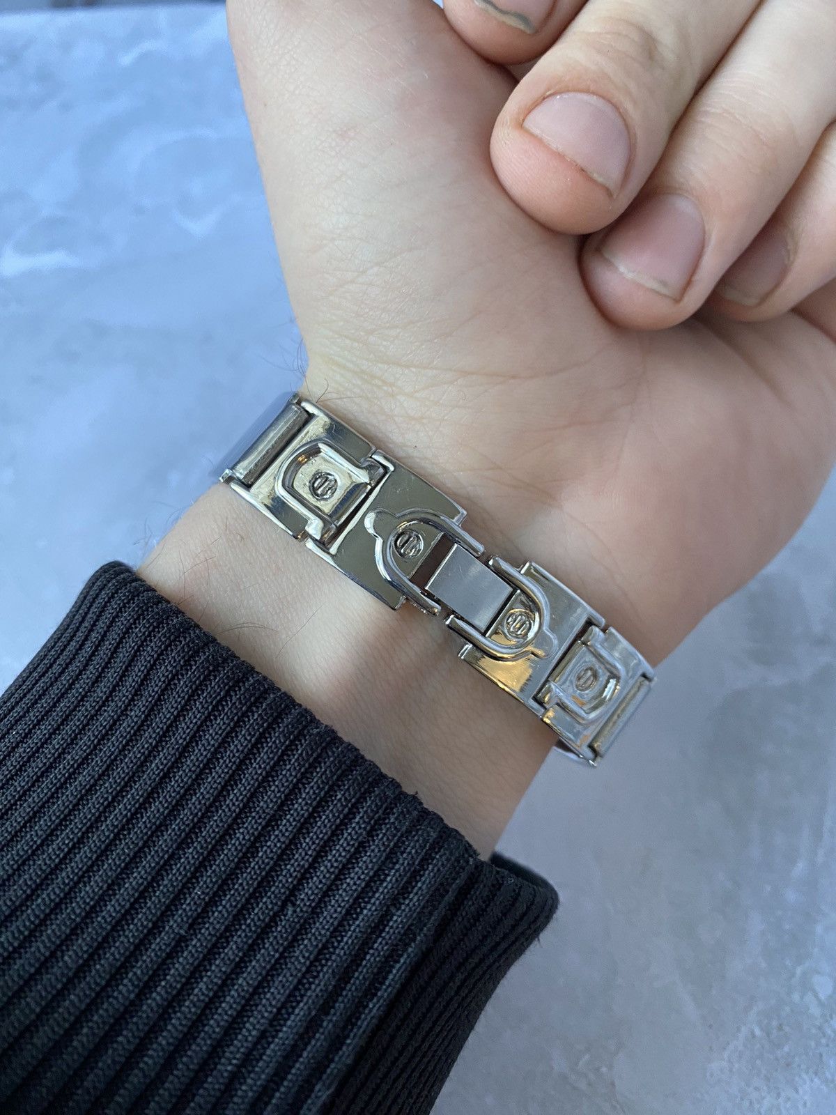 Jewelry × Vintage Vintage Bracelet Watch with Vibrant Dial Size ONE SIZE - 9 Thumbnail