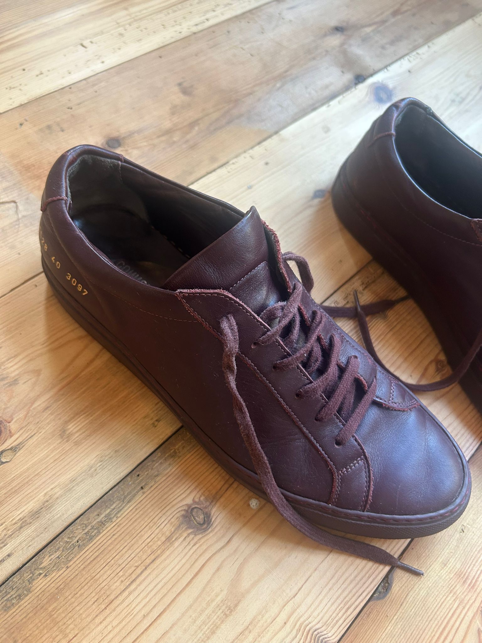 Common Projects Common Projects achilles low Oxblood Size US 7 / EU 40 - 1 Thumbnail