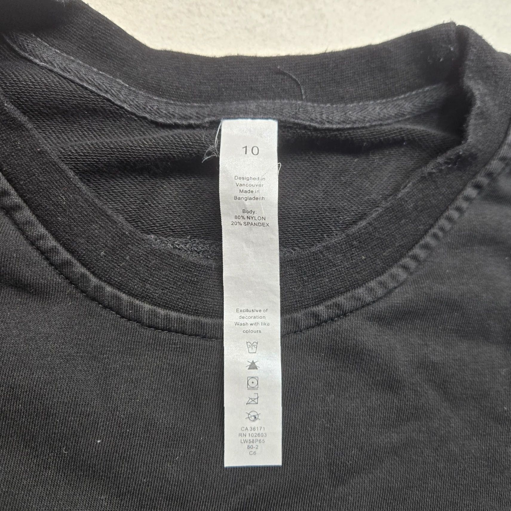 Lululemon Lululemon Women's Long Sleeve Pull-over Sweater Black Size 10 Activewear Size L / US 10 / IT 46 - 2 Thumbnail