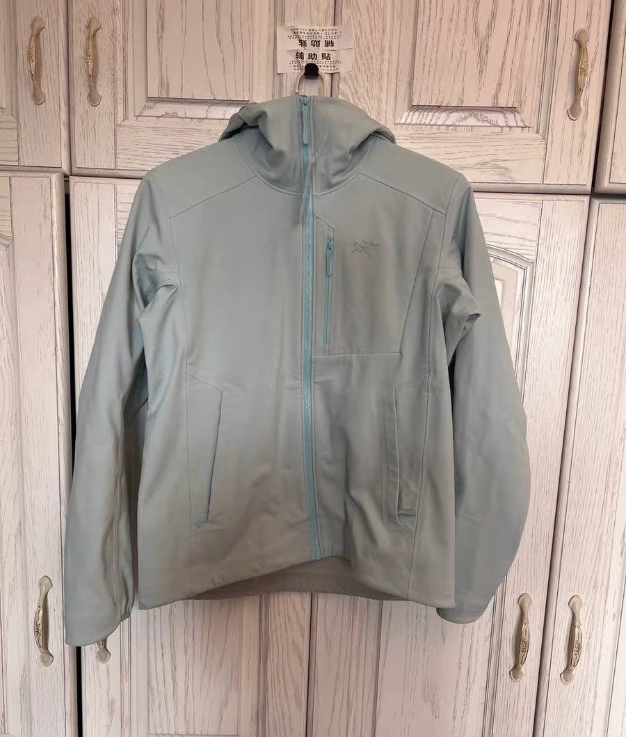 Arc'teryx Arc'teryx Solid Color Hooded Softshell Jacket Size US M / EU 48-50 / 2 - 1 Thumbnail