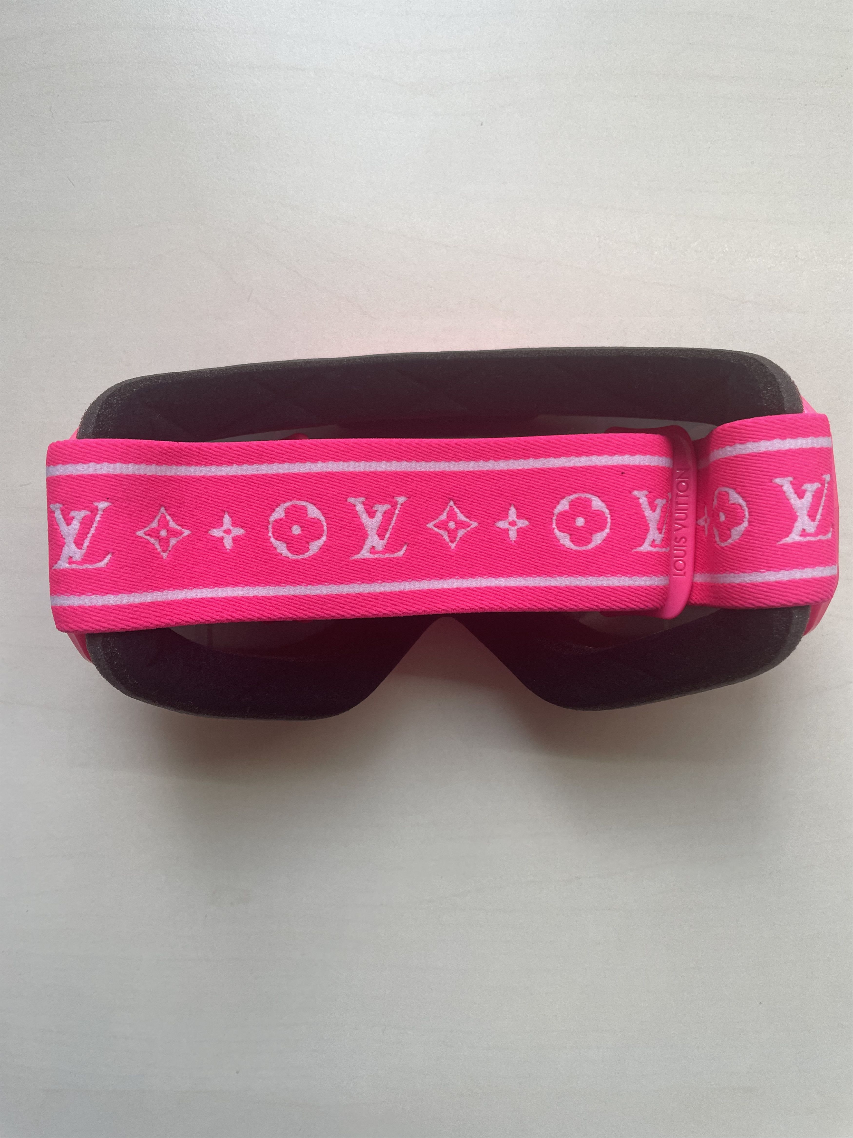 Louis Vuitton Louis Vuitton Monogram Snow Goggles Size ONE SIZE - 6 Thumbnail