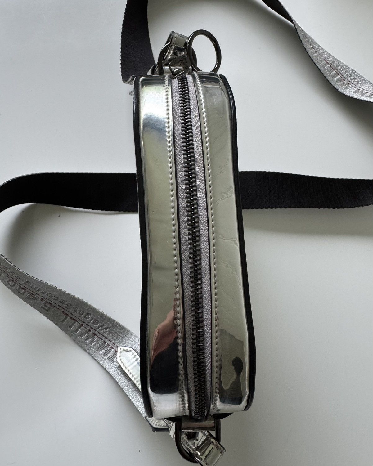 Off-White OFF-WHITE FW 18 Silver Mirror Camera Bag Size ONE SIZE - 18 Thumbnail