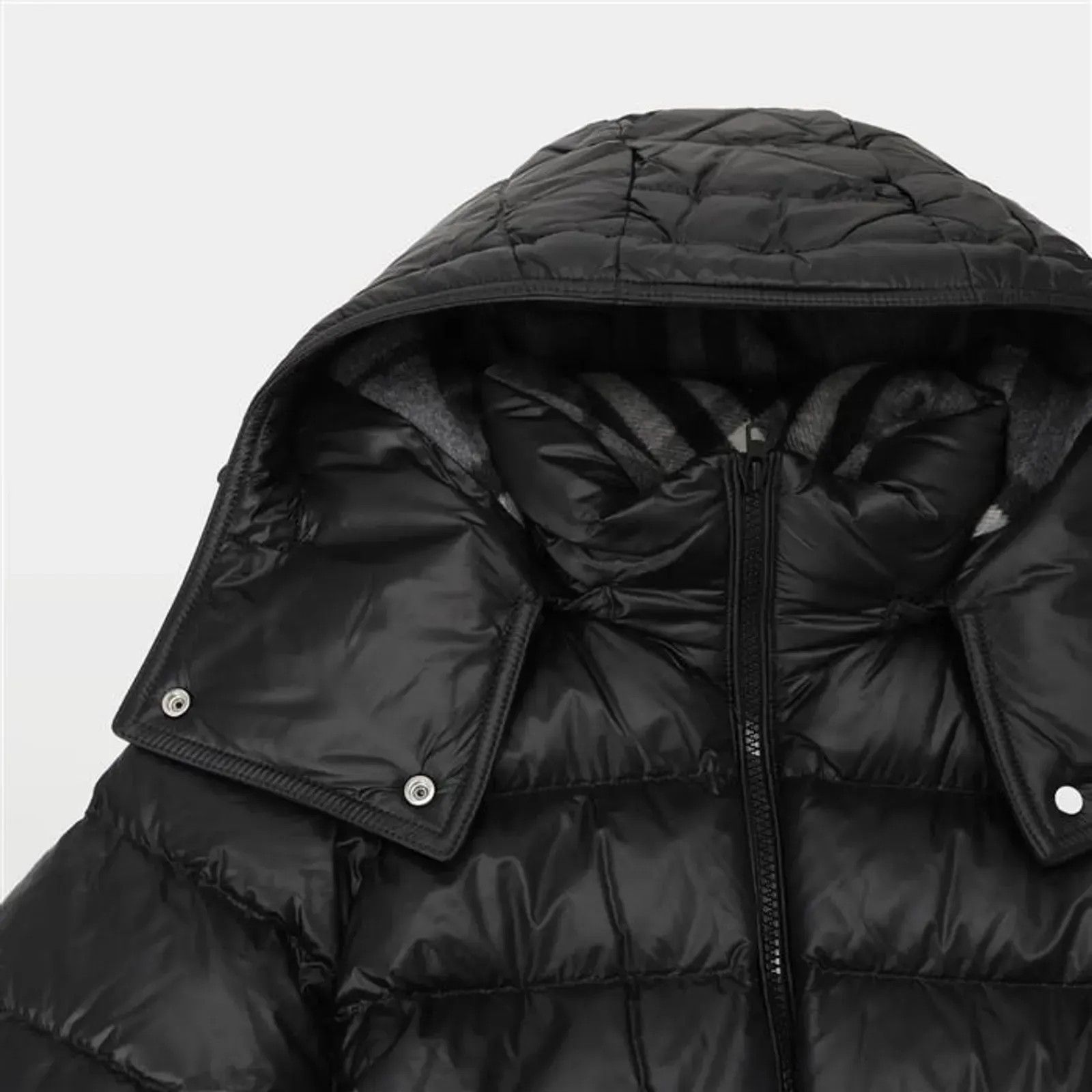 Burberry o1w1db10326 Long Padded Down Coat in Black Size M / US 6-8 / IT 42-44 - 5 Thumbnail