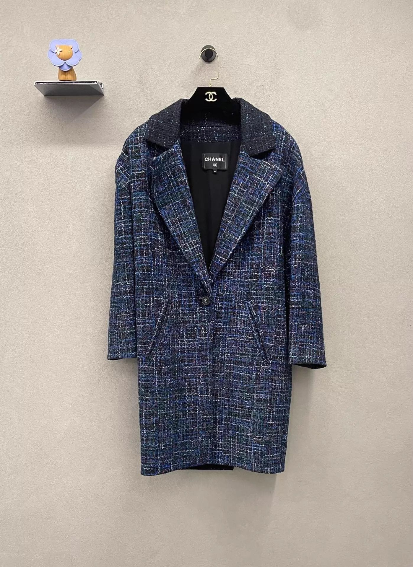 Chanel Chanel Blue Tweed Jacket Vintage 36 Size XS / US 0-2 / IT 36-38 - 1 Thumbnail