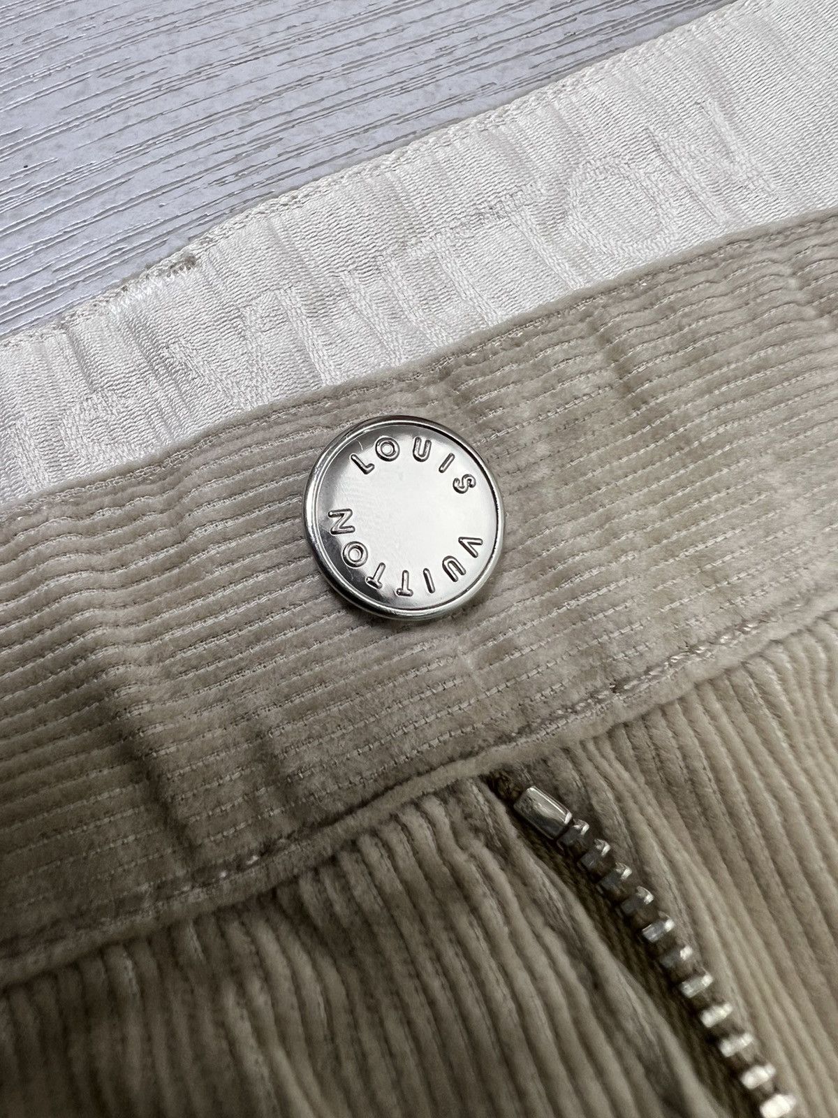 Louis Vuitton Louis Vuitton - “Gaston V” Slim Corduroy Trouser Size US 30 / EU 46 - 15 Thumbnail