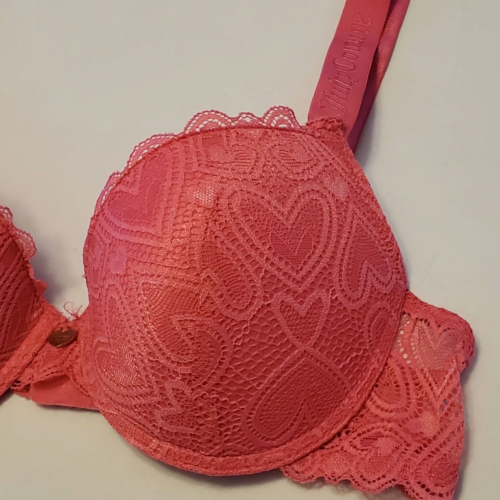 Juicy Couture Juicy Couture Pink Push Up Bra 36C Retro Heart Lace Size ONE SIZE - 3 Thumbnail