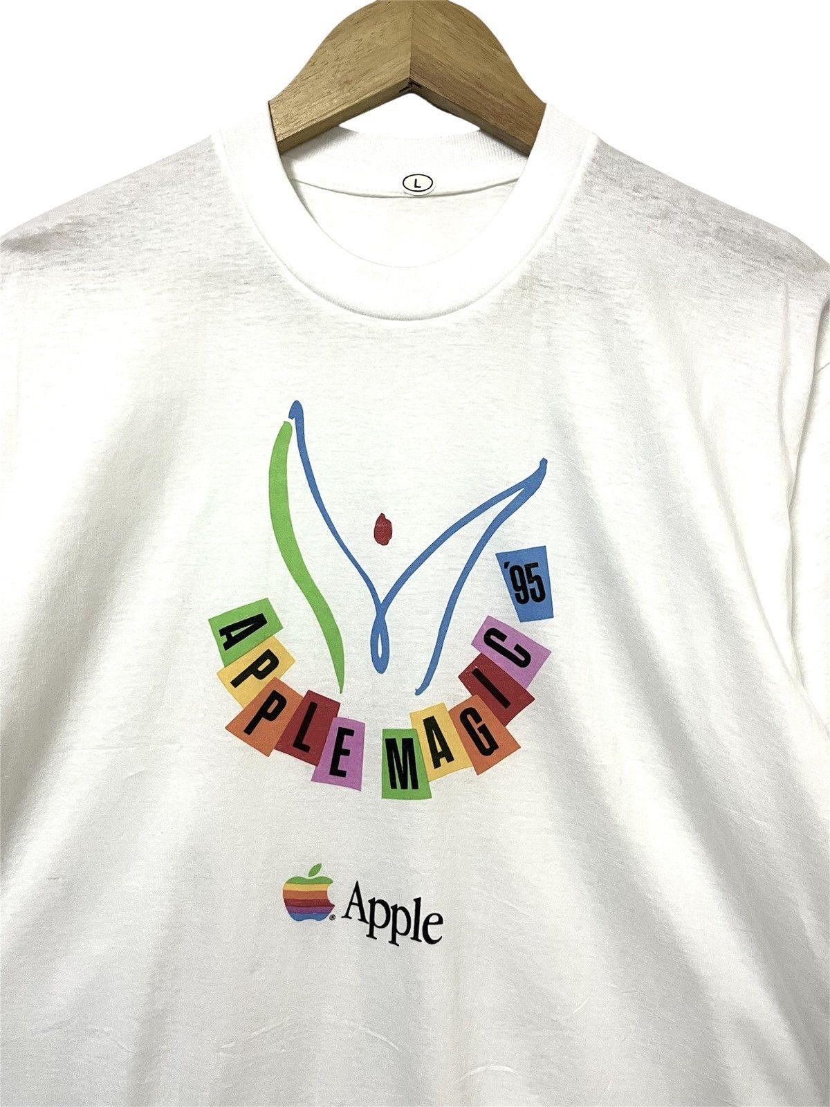 Apple VINTAGE 90s APPLE MAGIC MACINTOSH COMPUTER PROMO LOGO TSHIRT Size US L / EU 52-54 / 3 - 7 Thumbnail