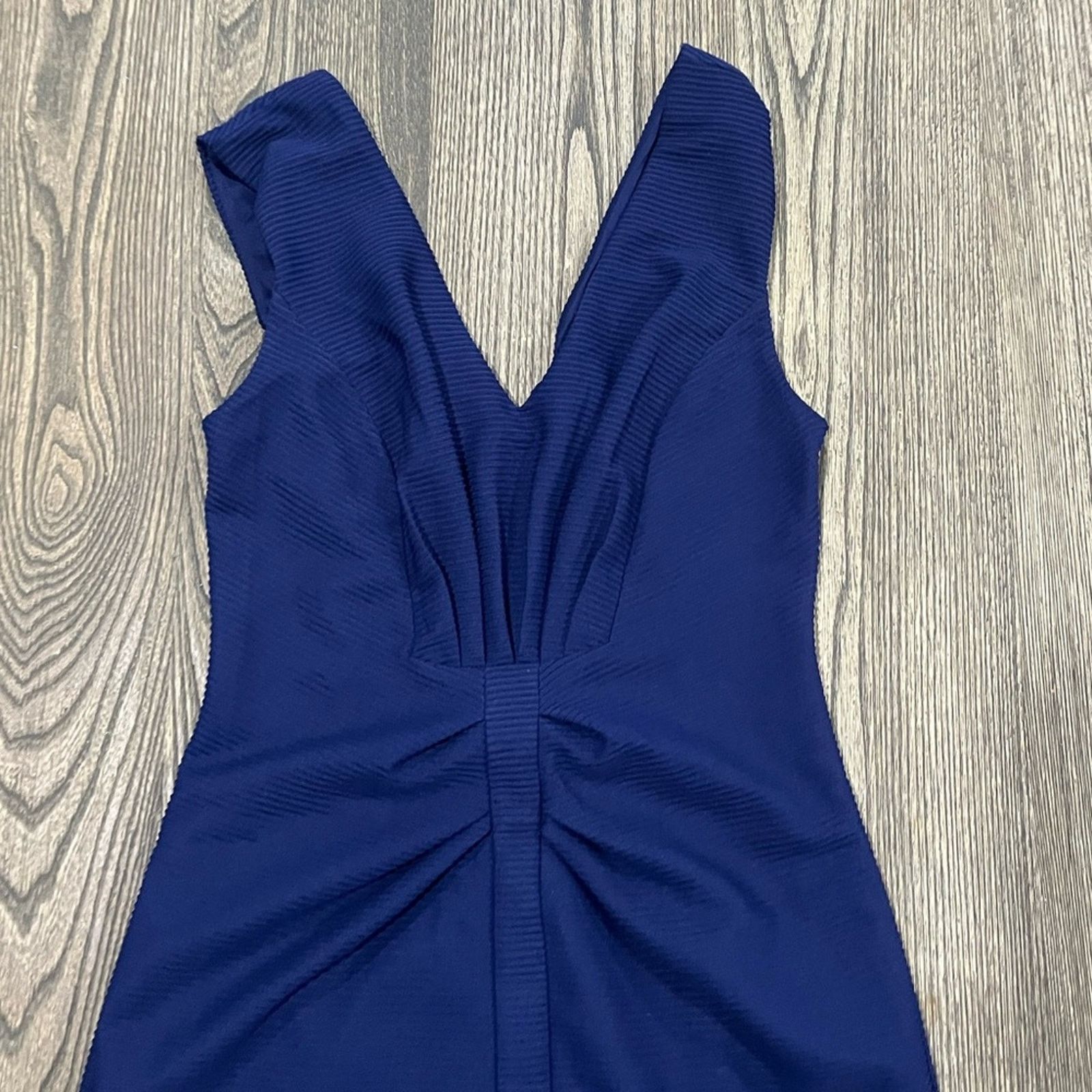 Express Express Dress Mini Bodycon V Neck Sleeveless Ruched Size 6 Size M / US 6-8 / IT 42-44 - 4 Thumbnail