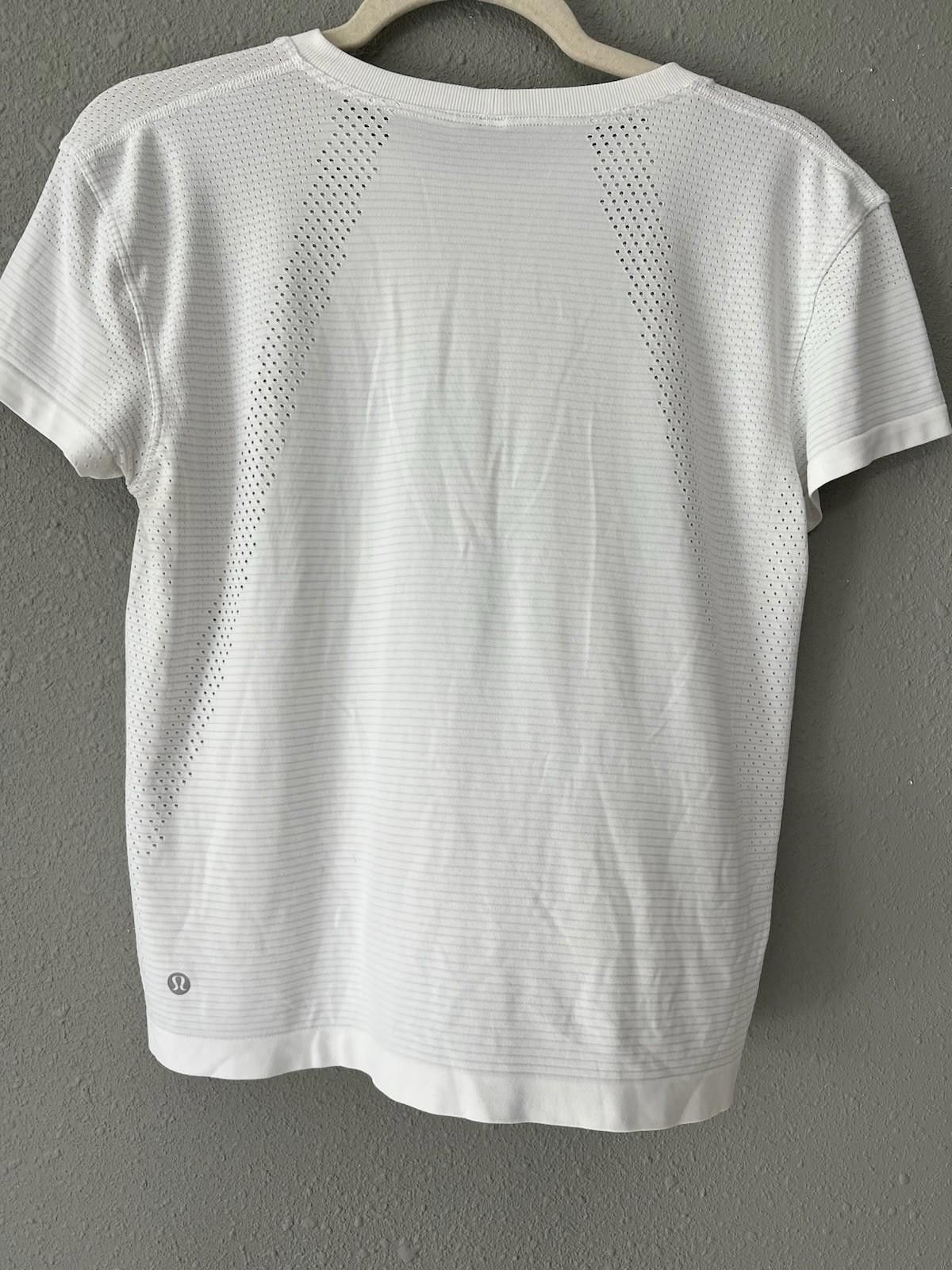 Designer LULULEMON SWIFTLY TECH SHORT SLEEVE SHIRT White/White Size 8 Size M / US 6-8 / IT 42-44 - 4 Thumbnail
