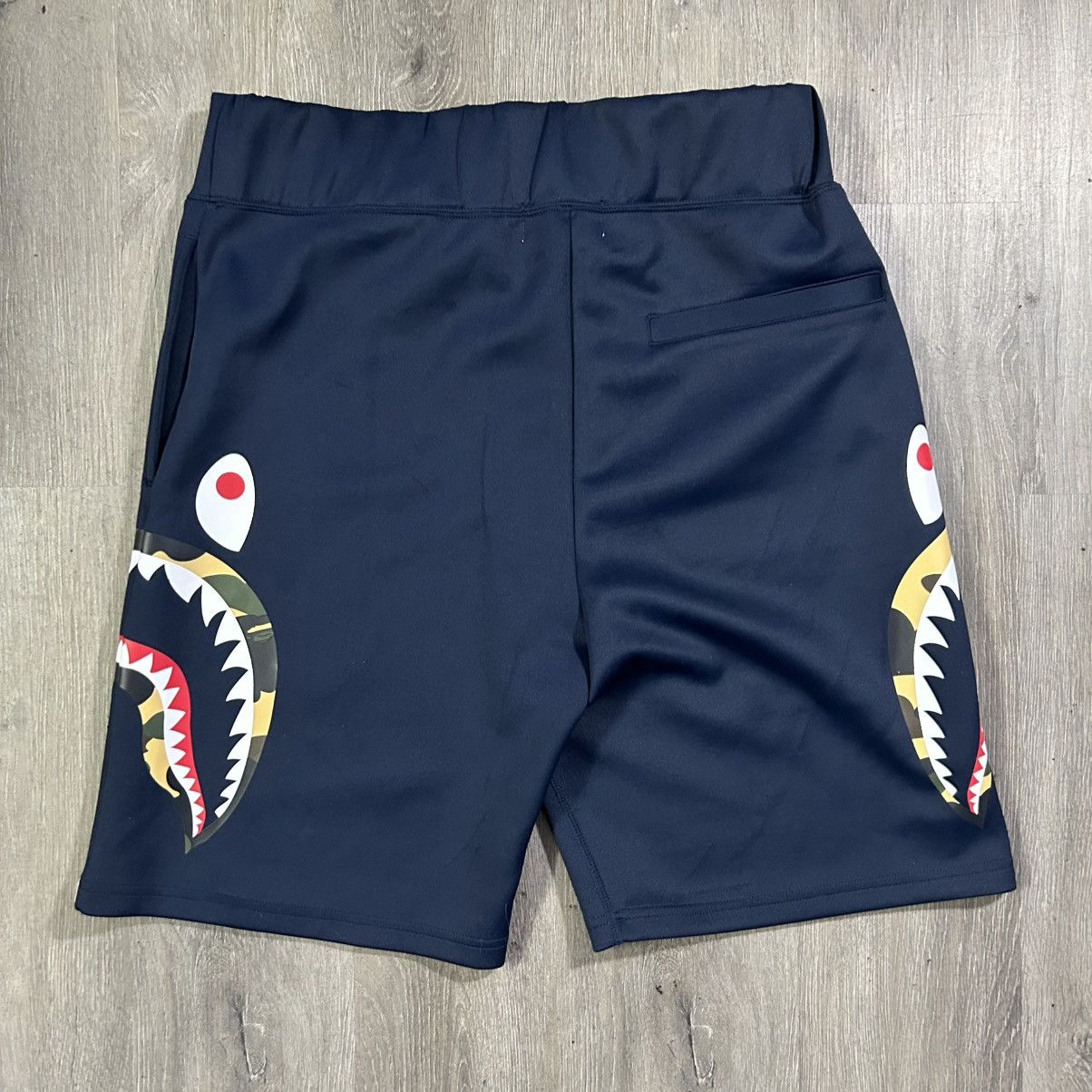 Bape BAPE Side Shark Shorts Size US 34 / EU 50 - 3 Thumbnail