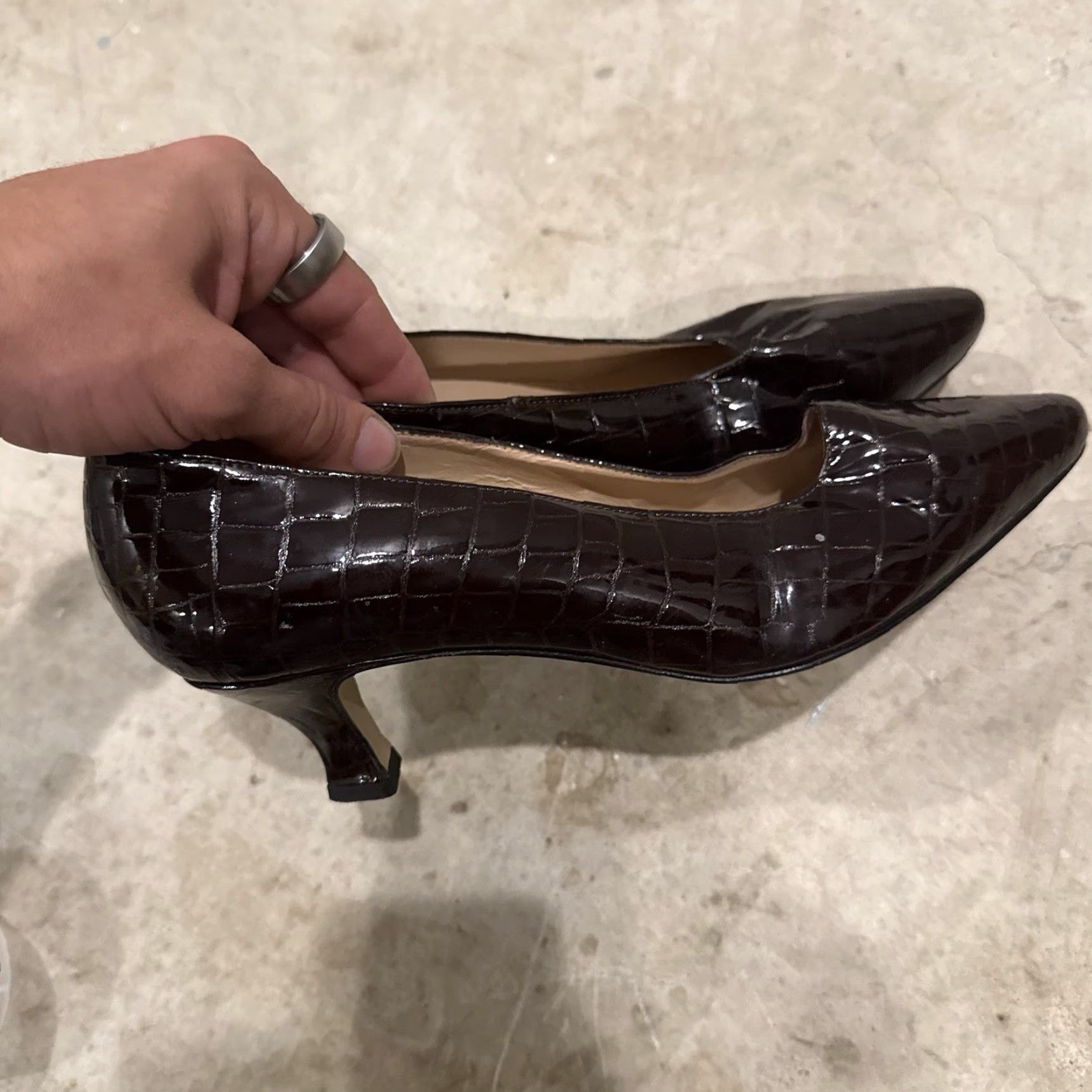 Ann Taylor VINTAGE Ann Taylor Pump Women Size 9.5M Snake Crocodile Skin Embossed Leather Pointed Toe Slip On Stiletto Heel High Brown Taupe Shoes Size US 10 / IT 40 - 3 Thumbnail