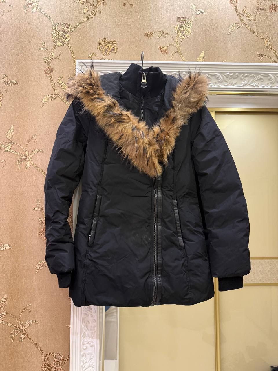 AUTHENTIC MACKAGE WOMEN ADALI BLACK FITTED DOWN COAT FUR