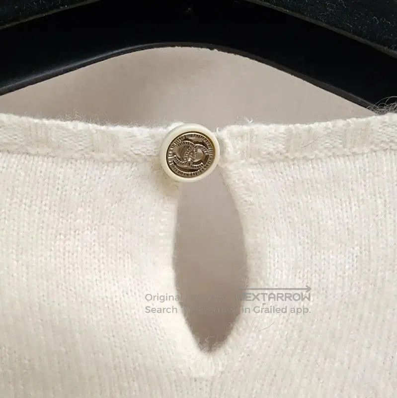 Chanel Chanel White Cashmere Short Sleeve Top . Size S / US 4 / IT 40 - 6 Thumbnail