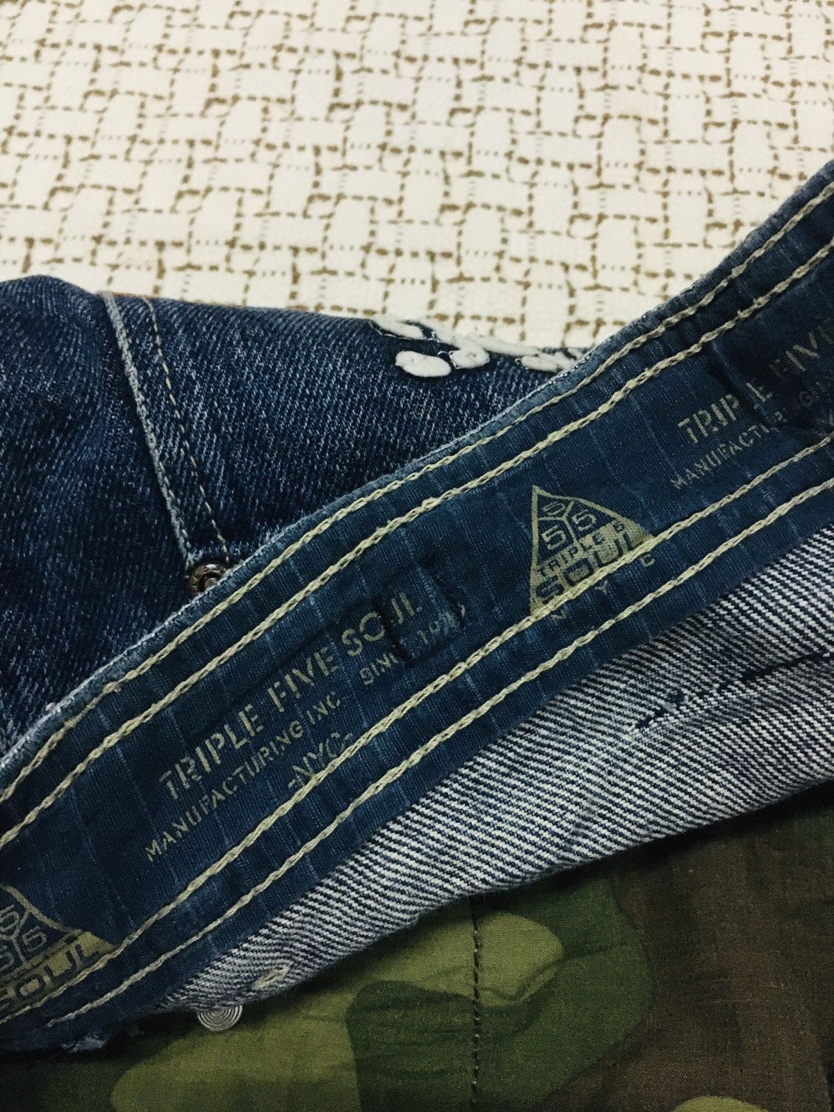 Fubu × JNCO × Triple 5 Soul A06 Triple 5 Soul NYC Distressed Baggy Jeans Size US 31 - 12 Thumbnail