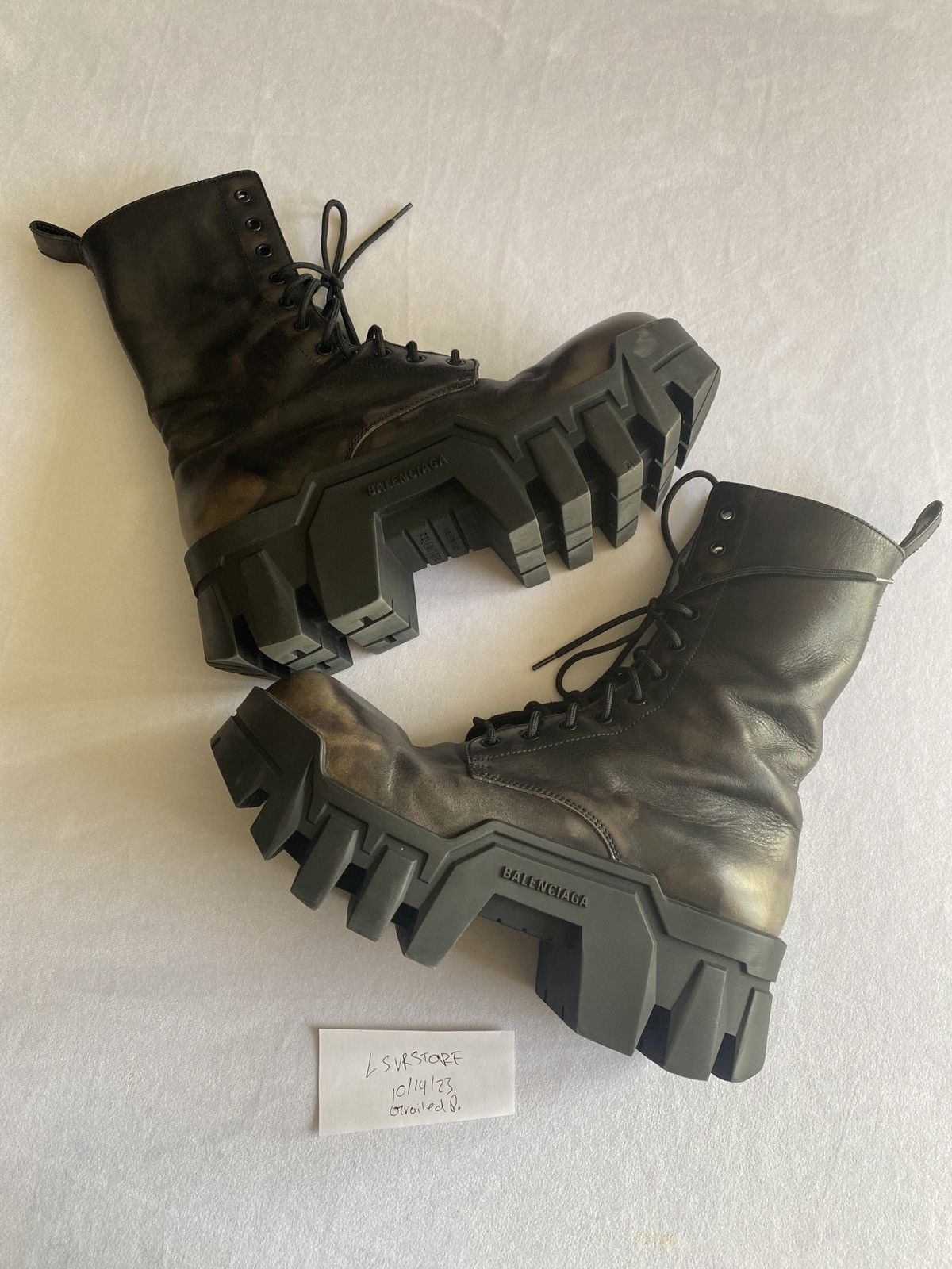 Balenciaga Balenciaga Bulldozer Boot Worn-Out Effect Rust 42 High 