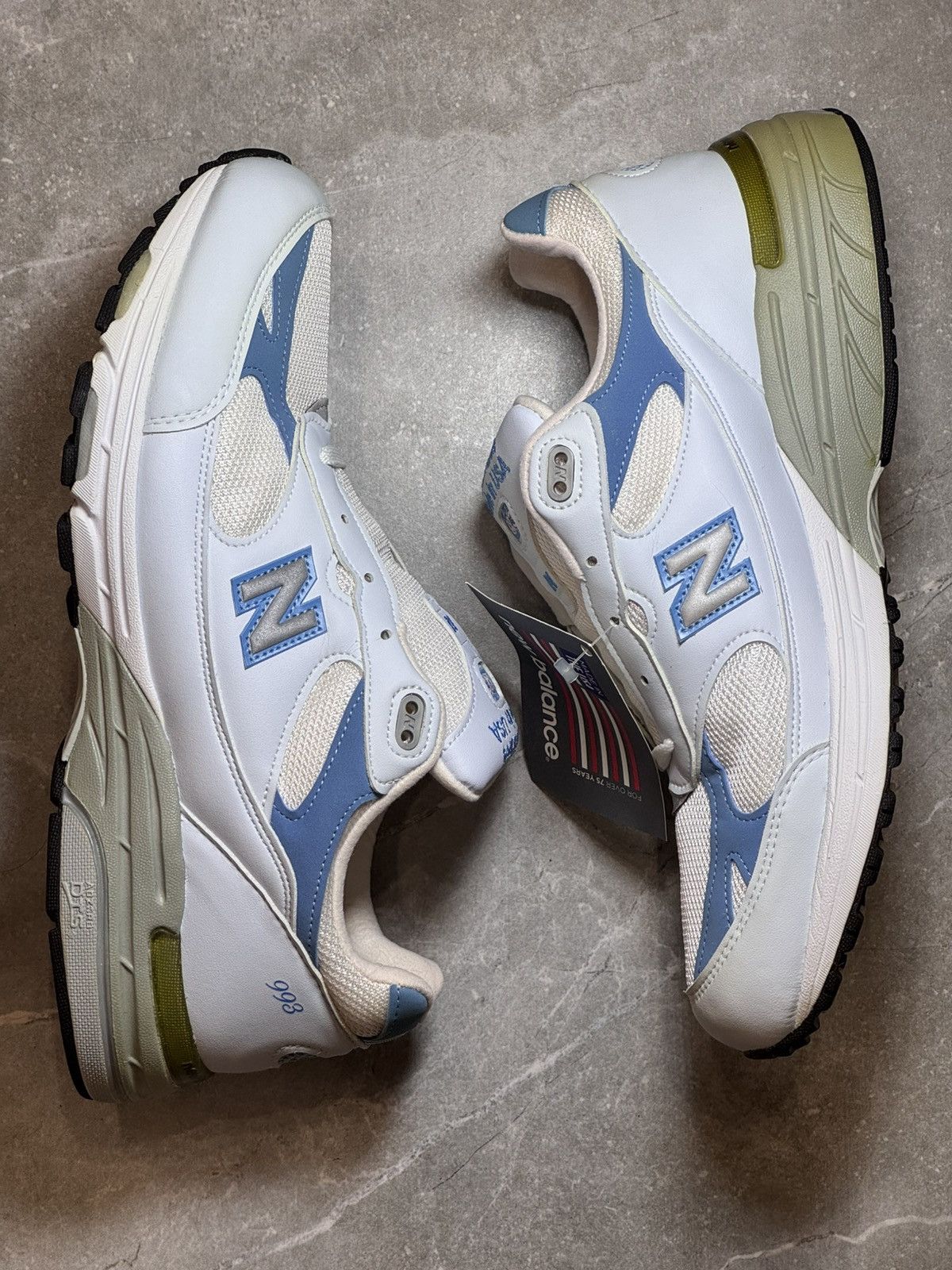 New Balance New balance 993 white blue Size US 10 / EU 43 - 2 Thumbnail