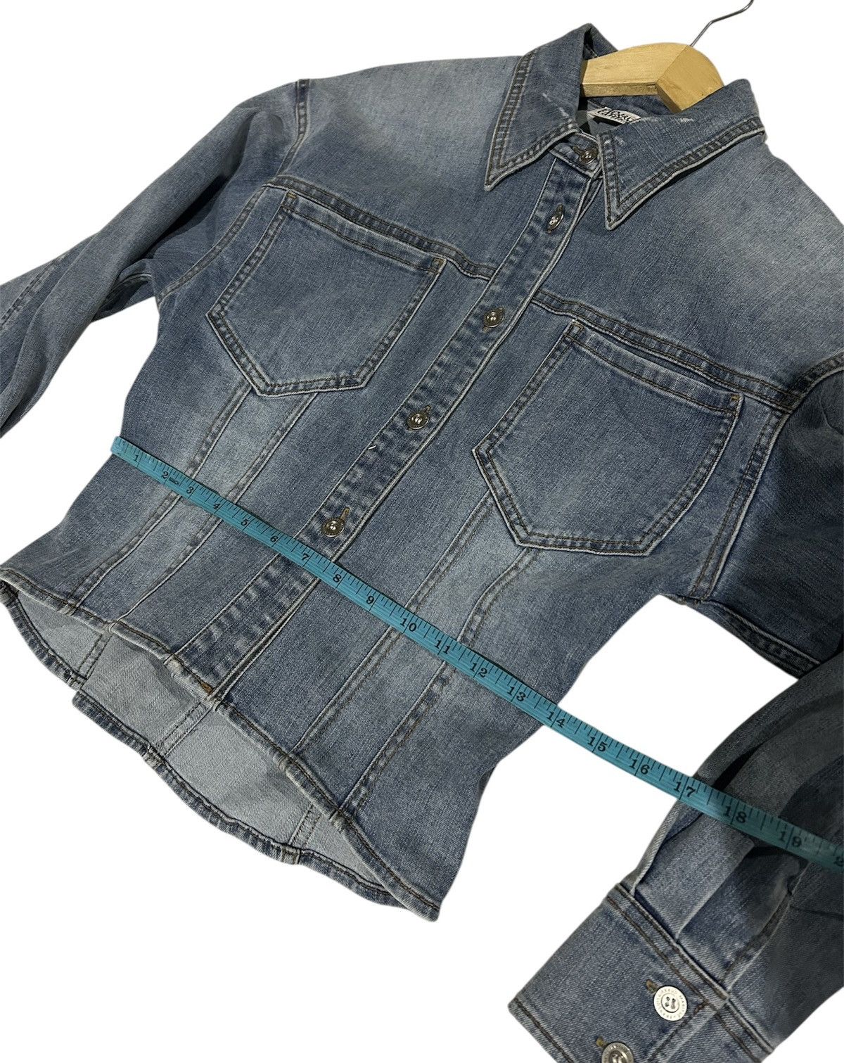 Marithe + Francois Girbaud Marithe Francois Girbaud Vintage Washed Denim Shirt Size M / US 6-8 / IT 42-44 - 13 Thumbnail