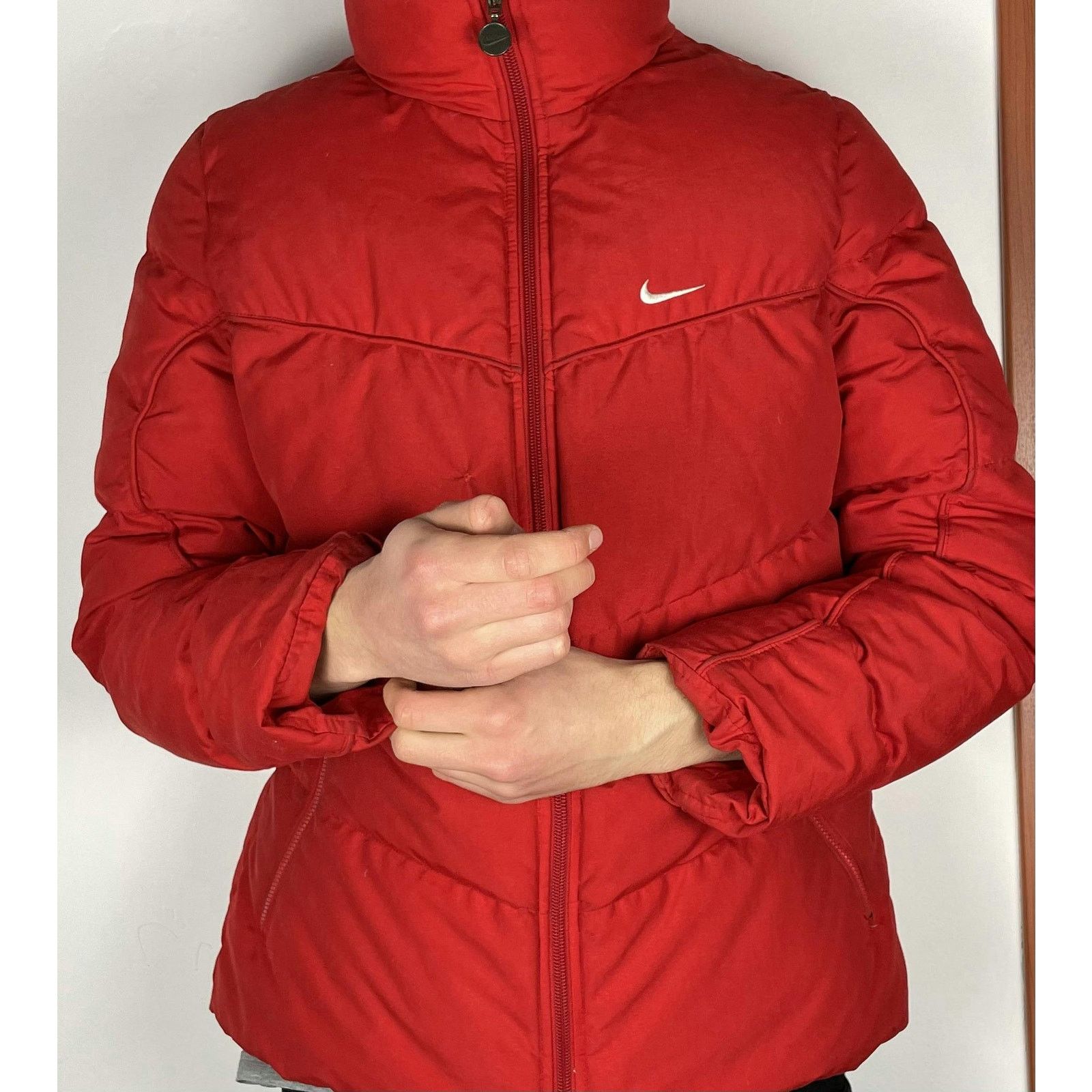 Nike × Vintage Nike Women's Red Embroidered Swoosh Full Zip Puffer Jacket M Size M / US 6-8 / IT 42-44 - 2 Thumbnail