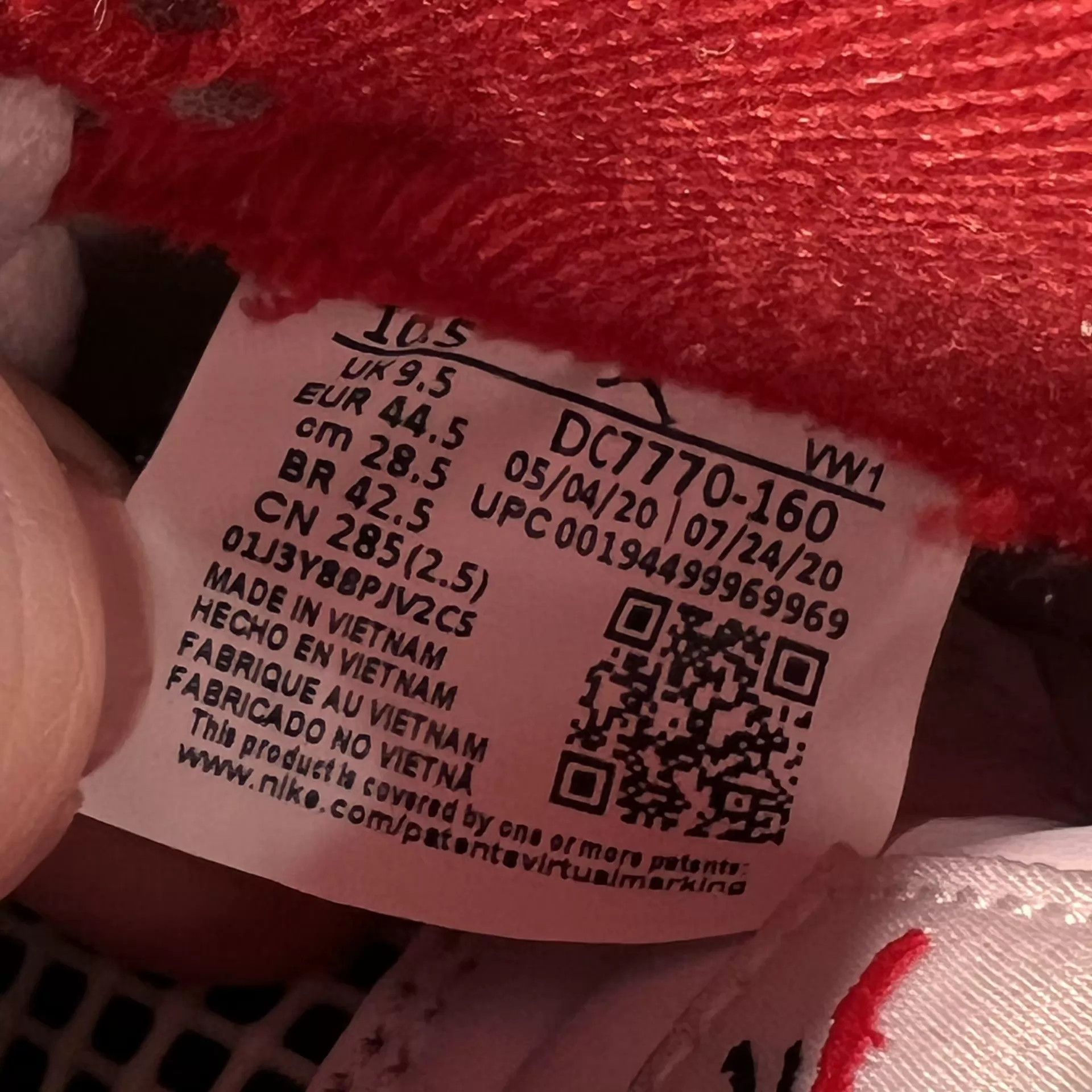 Nike AJ4 White/Red Flame 44.5 US 9.7/10 Size US 11.5 / EU 44-45 - 7 Thumbnail