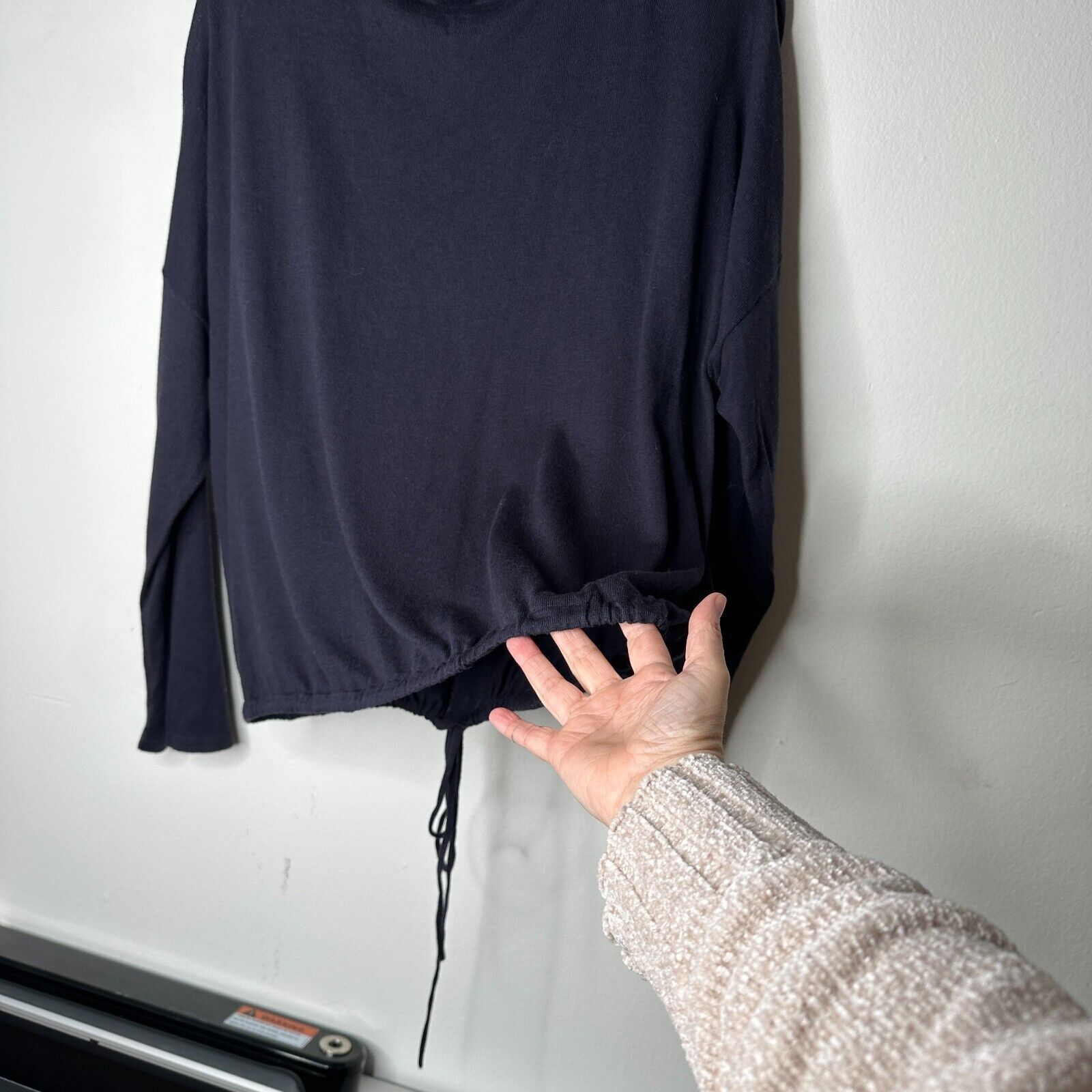 French Connection French Connection Drawstring Silk Blend VNeck Navy Sweater L Size L / US 10 / IT 46 - 5 Thumbnail