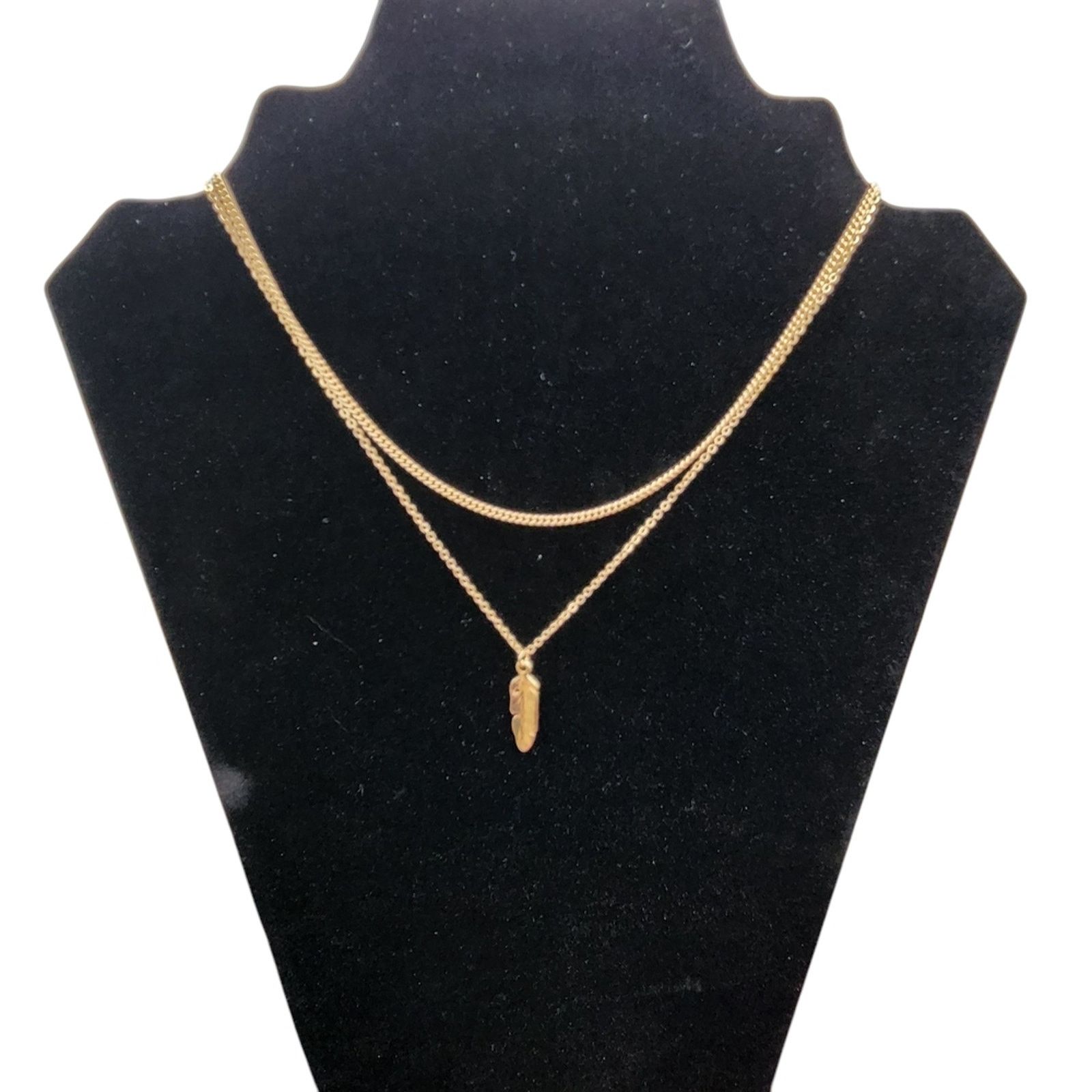 Other Gold Layered Necklace Feather Pendant Nature Inspired Size ONE SIZE - 5 Thumbnail