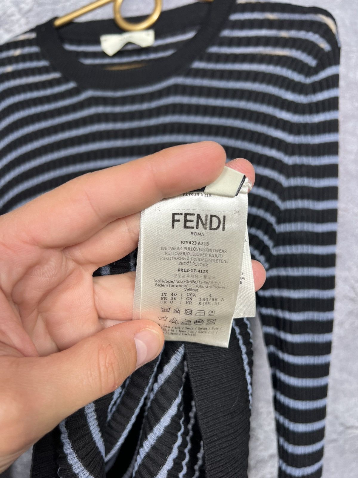 Fendi Fendi Mesh Slim Fit Silk Top Long Sleeve Size 40 Size S / US 4 / IT 40 - 8 Thumbnail