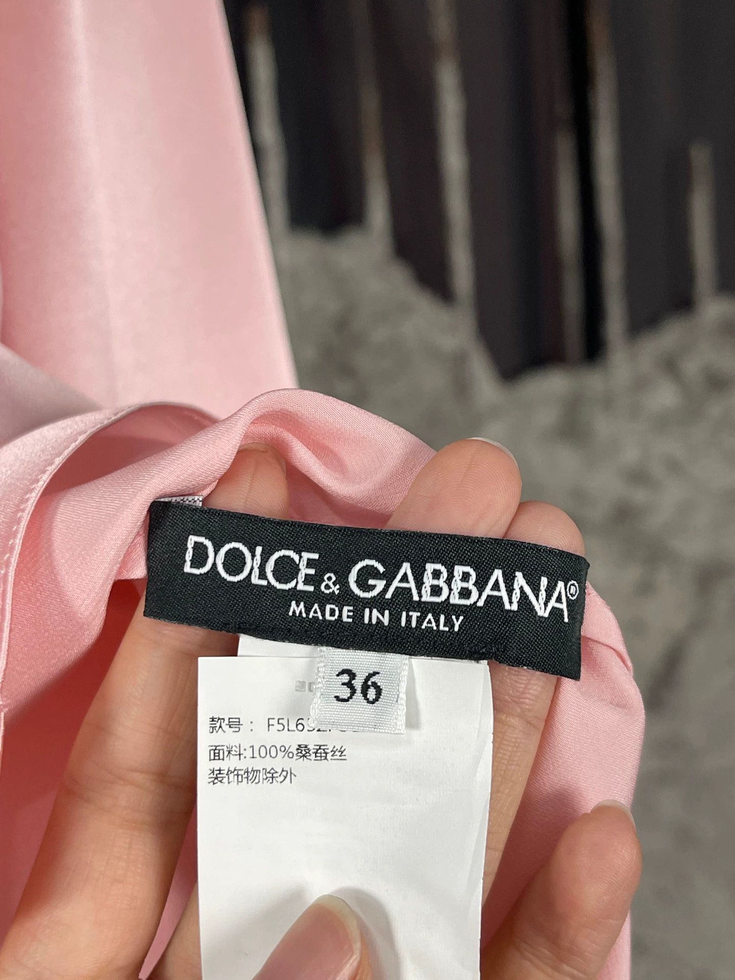 Dolce & Gabbana Dolce & Gabbana DG Rose Print Silk Shirt Women's 36 Size XS / US 0-2 / IT 36-38 - 7 Thumbnail