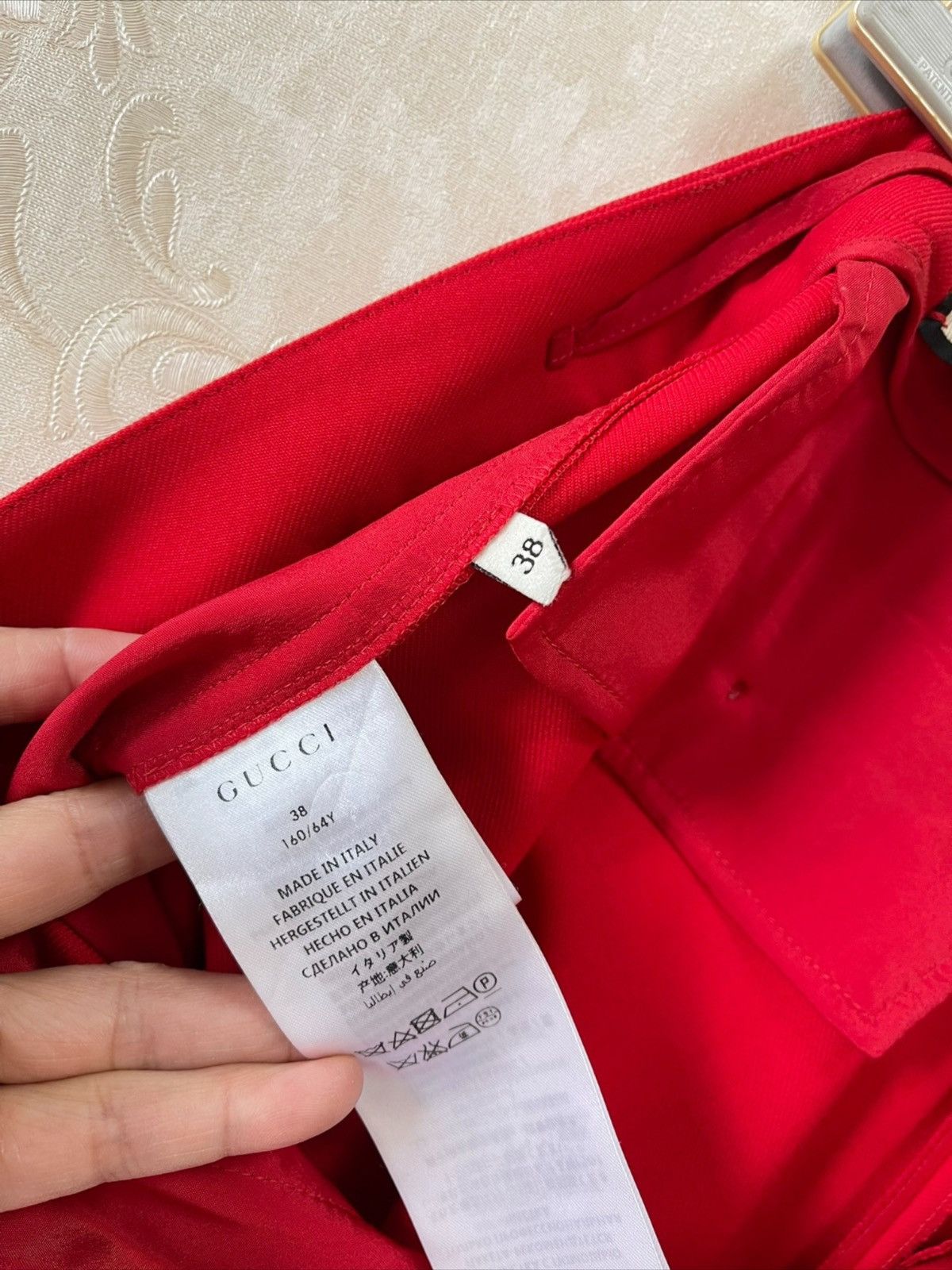 Gucci Gucci runway red ankle crop embroidered tiger trousers Size 26" / US 2 / IT 38 - 3 Thumbnail